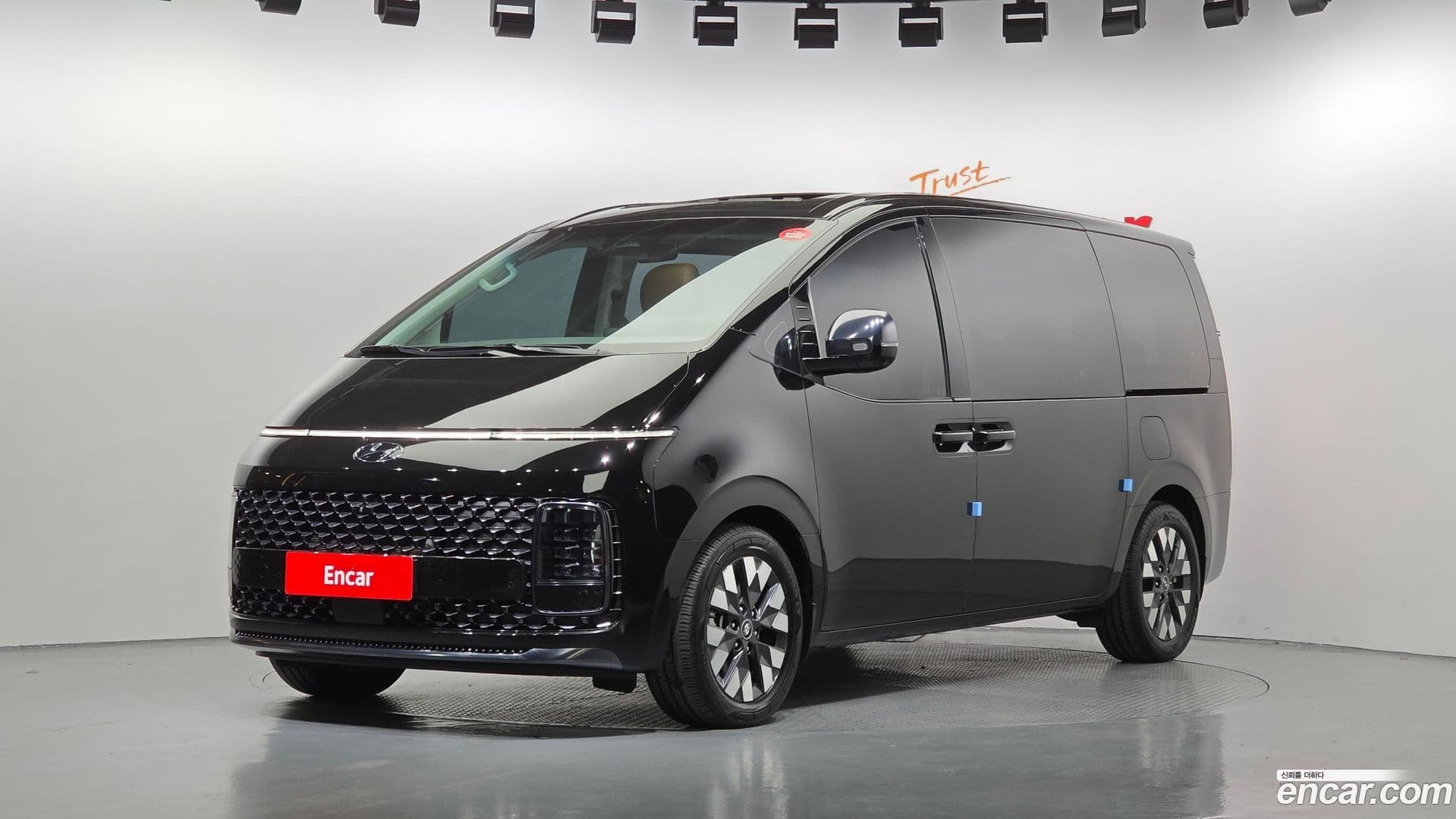 Main__Slider__Photo:Staria Hyundai 2023.5-0