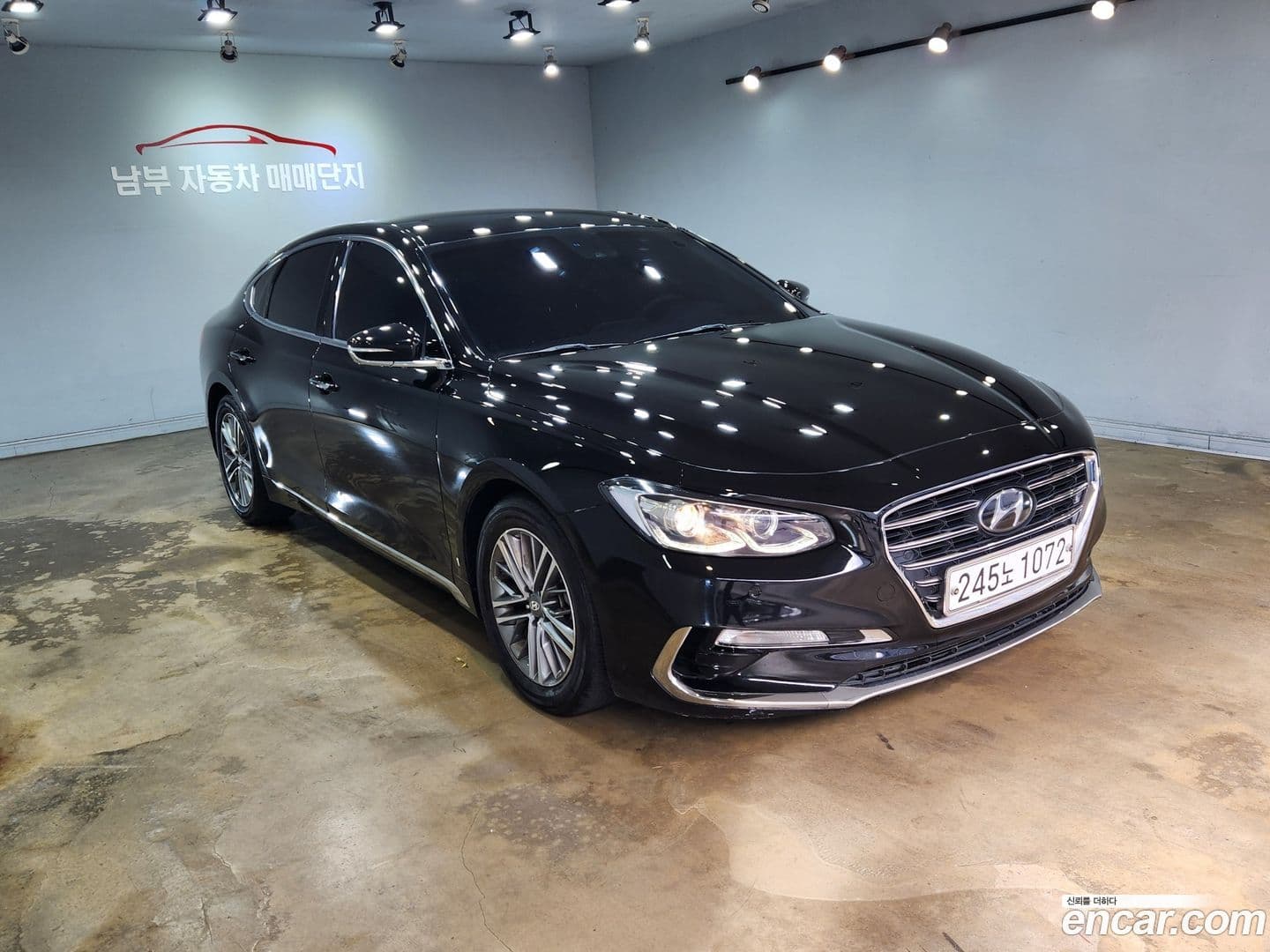 Main__Slider__Photo:Grandeur Hyundai 2017.2-0