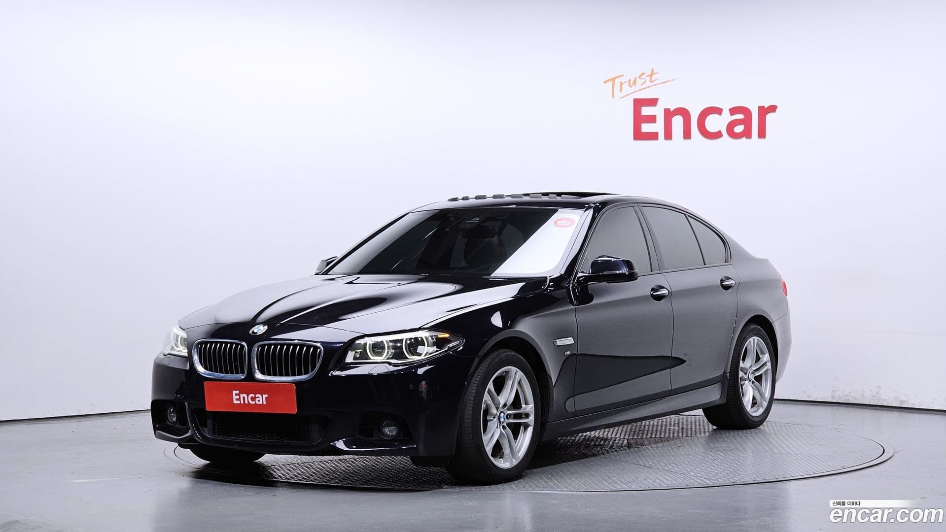 Main__Slider__Photo:5-Series BMW 2016.3-0