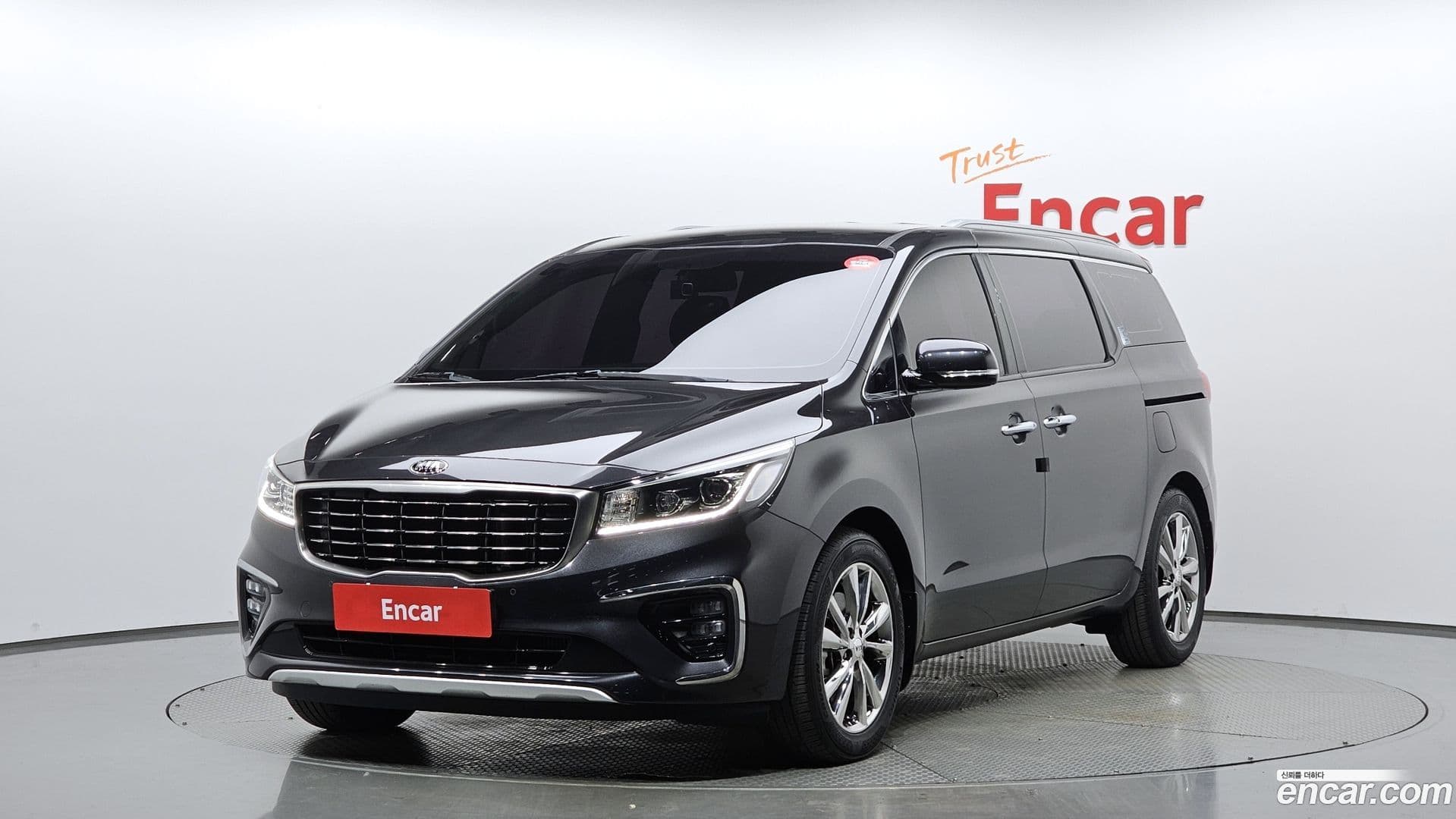 Main__Slider__Photo:Canival Kia 2019.10-0