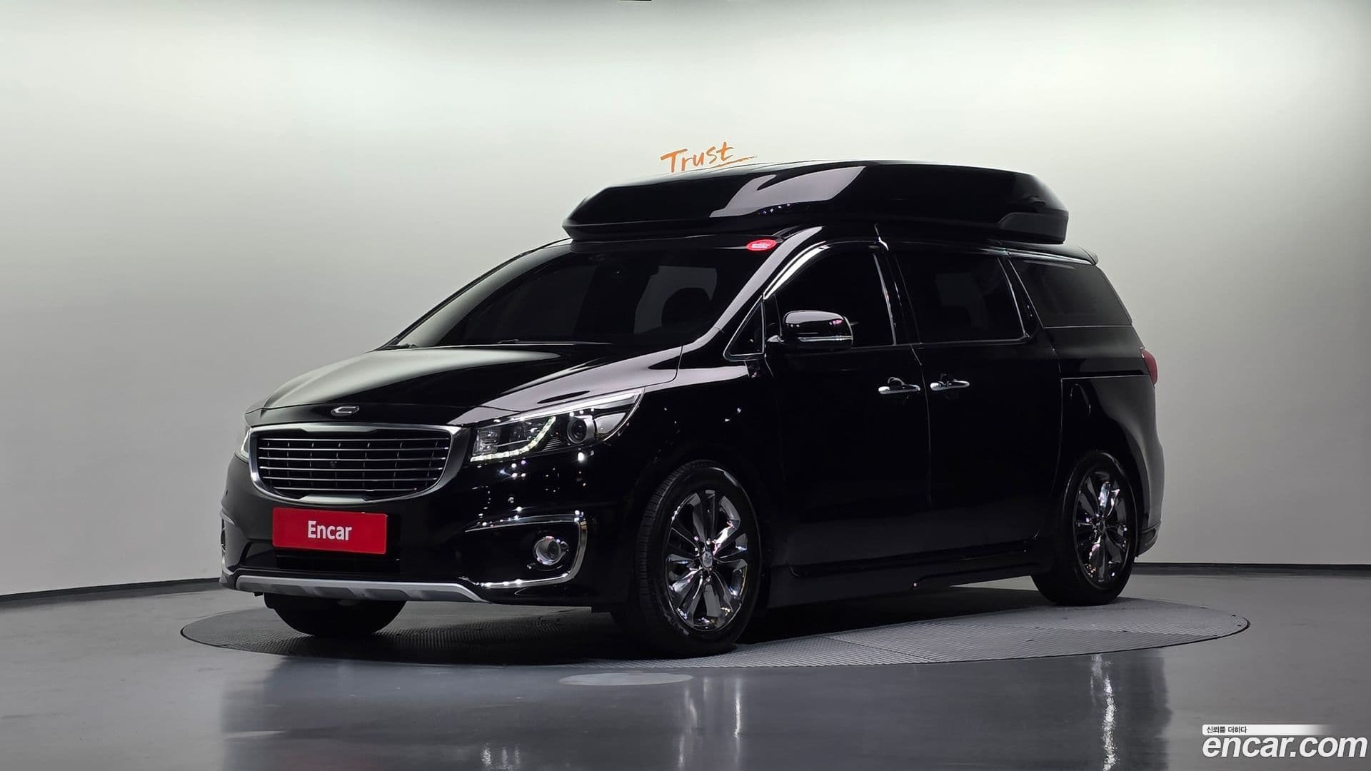 Main__Slider__Photo:Canival Kia 2018.1-0