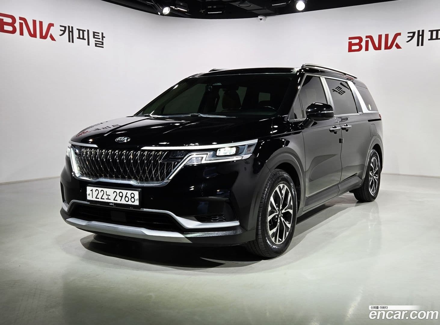 Main__Slider__Photo:Canival Kia 2020.10-0