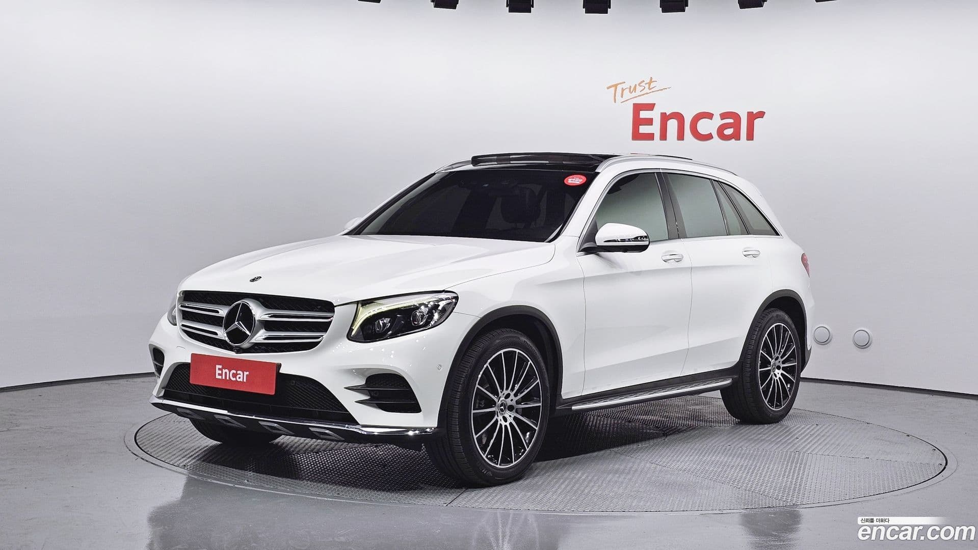 Main__Slider__Photo:GLC-Class Mercedes-Benz 2019.11-0