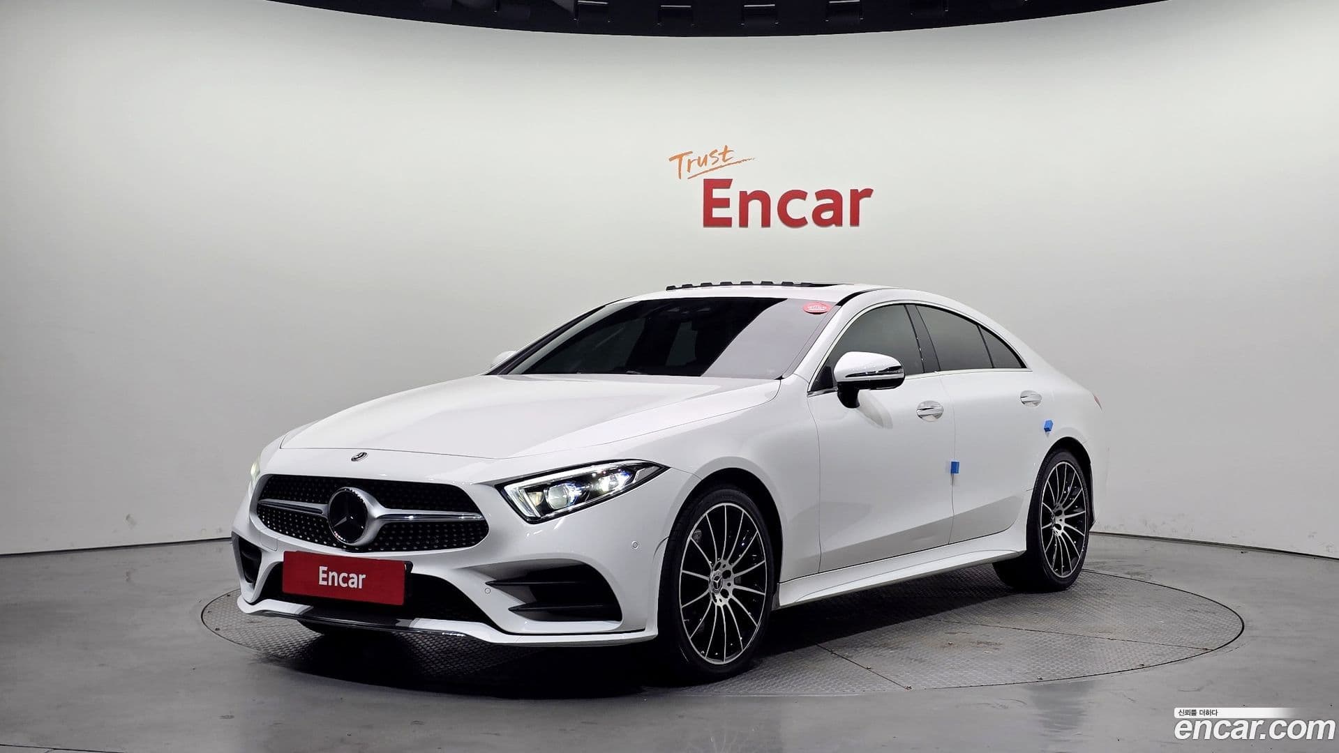 Main__Slider__Photo:CLS-Class Mercedes-Benz 2019.10-0