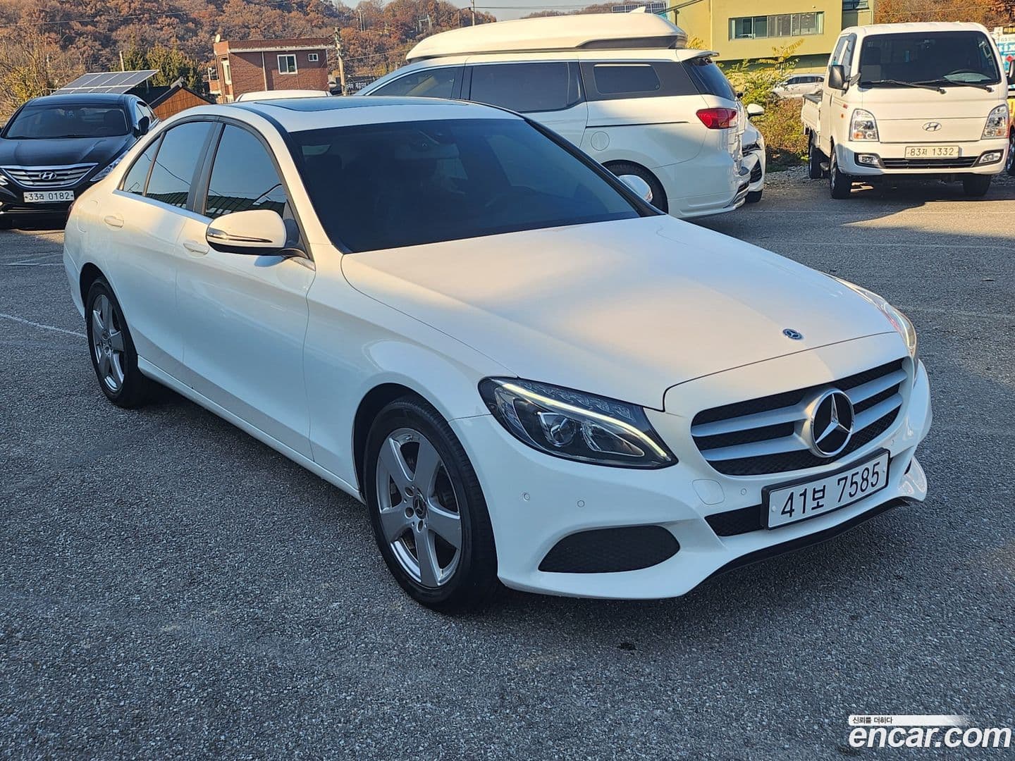 Main__Slider__Photo:C-Class Mercedes-Benz 2018.6-0