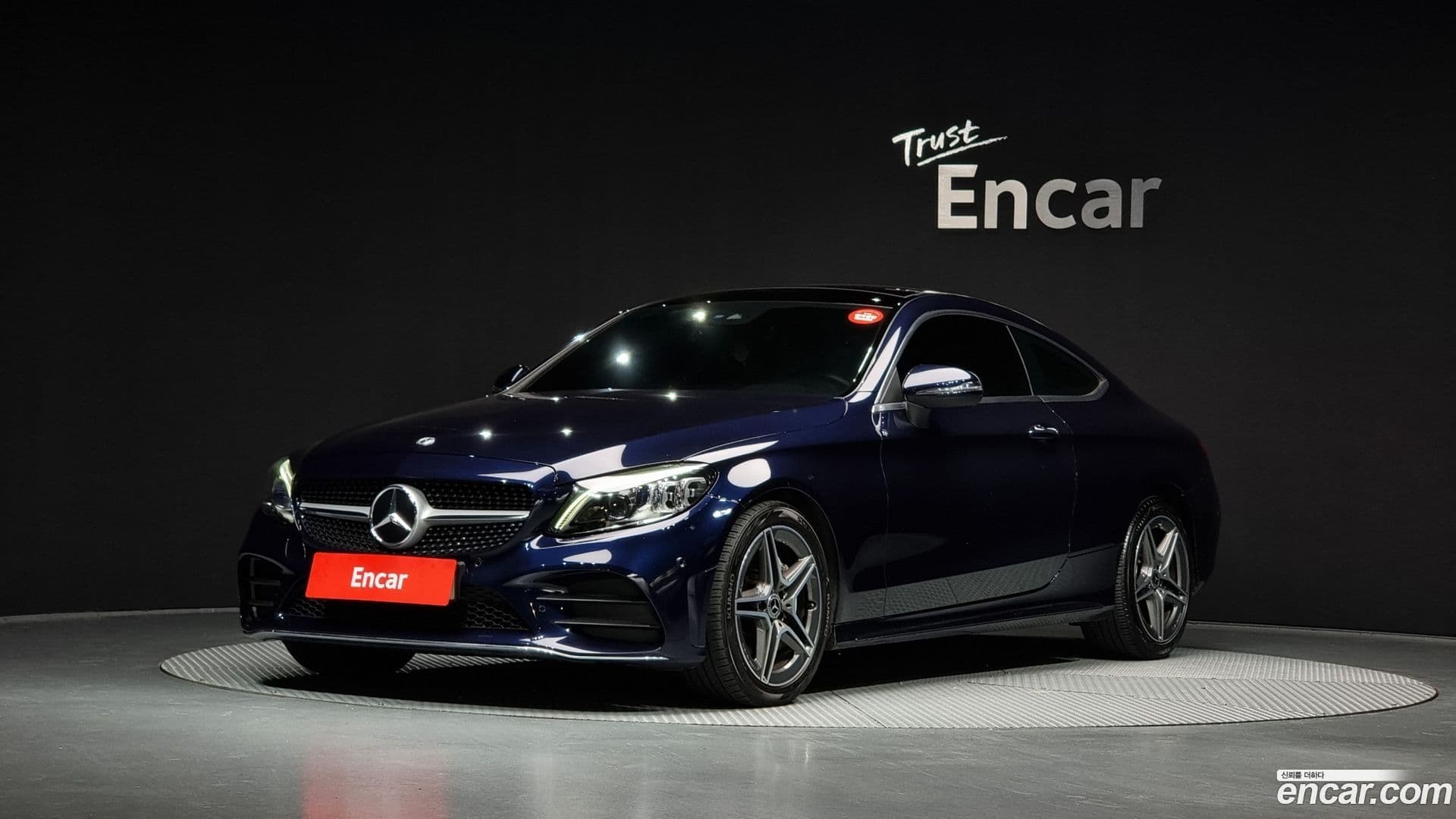 Main__Slider__Photo:C-Class Mercedes-Benz 2020.3-0