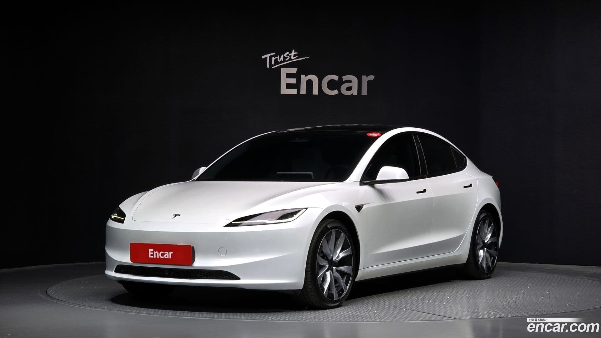 Main__Slider__Photo:Model 3 Tesla 2024.4-0