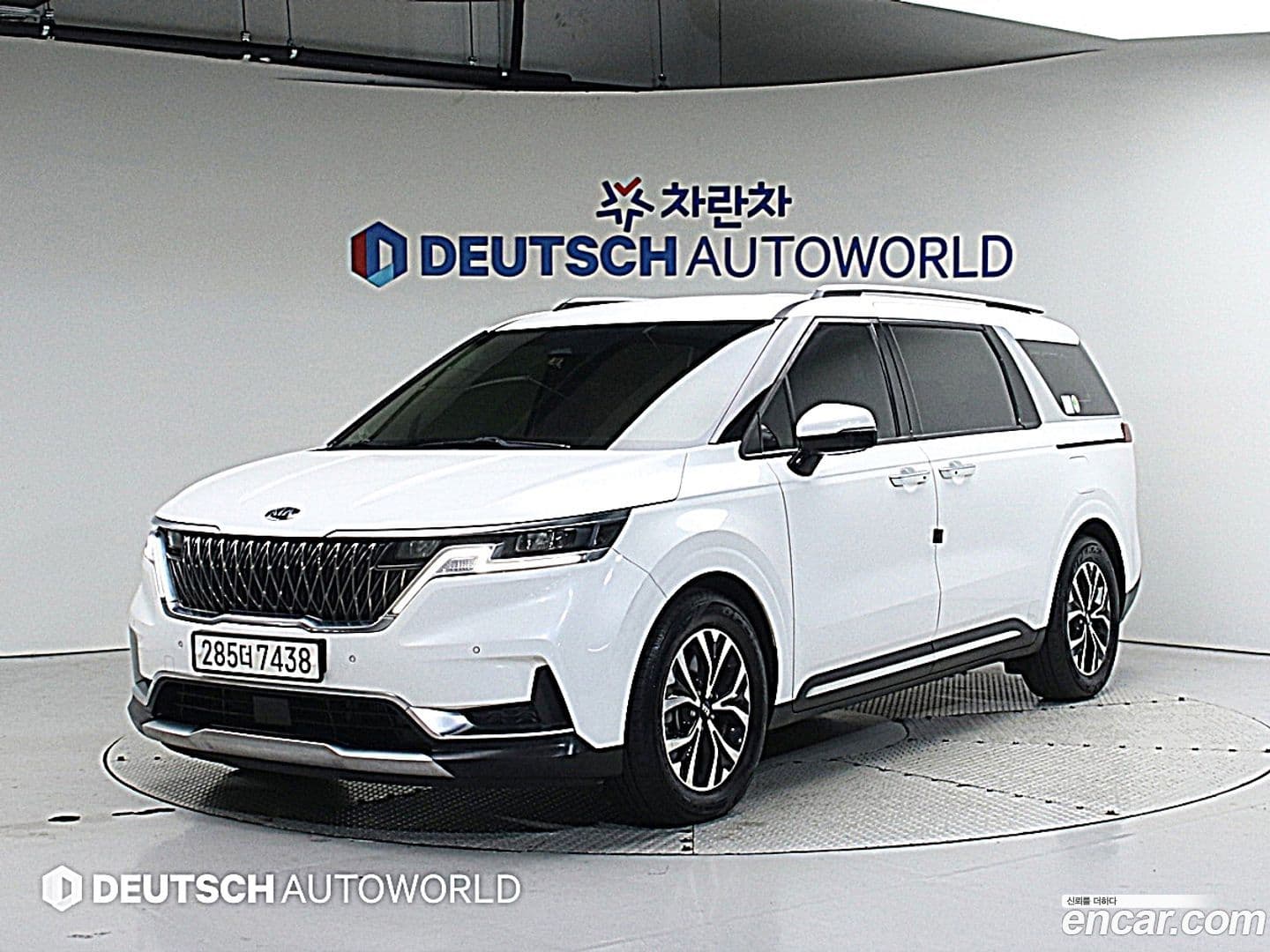 Main__Slider__Photo:Canival Kia 2020.11-0