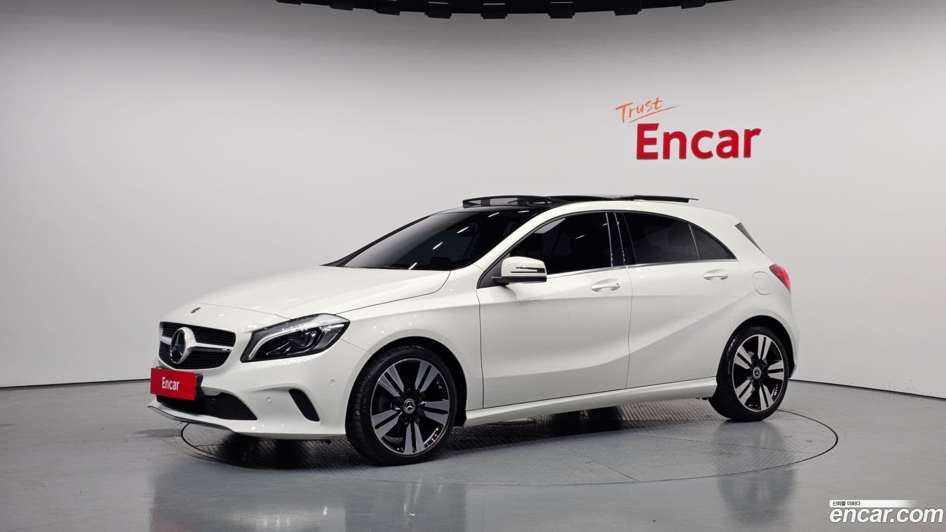 Main__Slider__Photo:A-Class Mercedes-Benz 2018.0-0