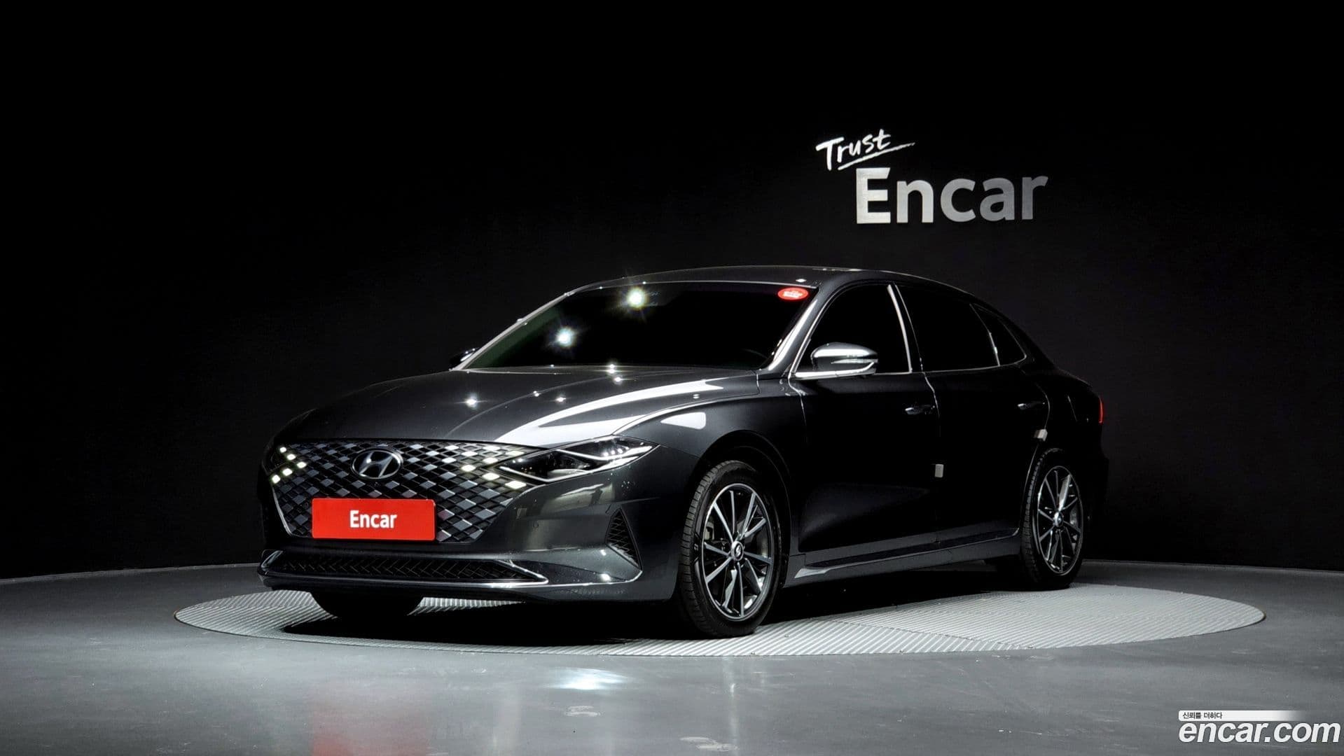 Main__Slider__Photo:Grandeur Hyundai 2020.9-0