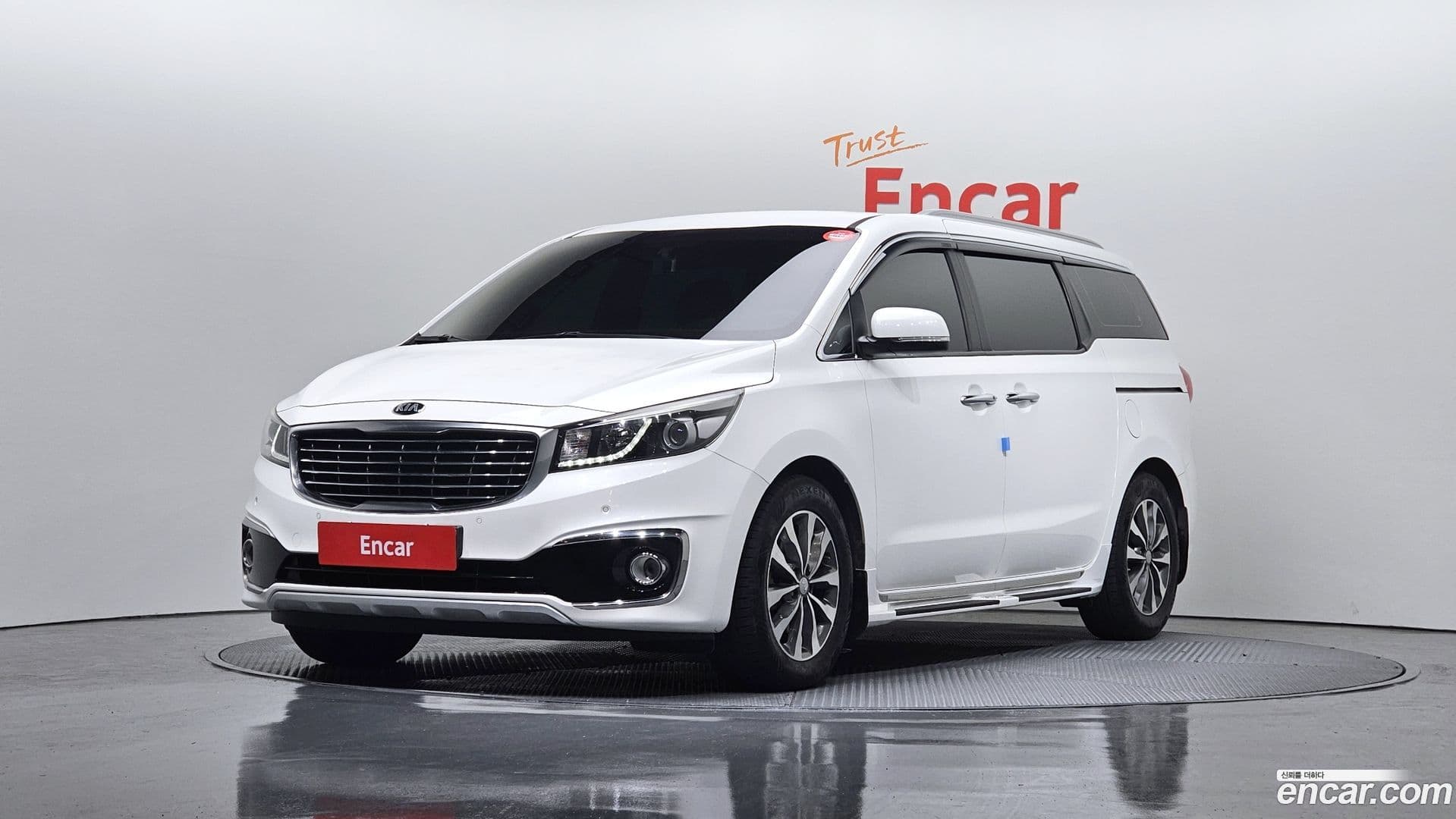 Main__Slider__Photo:Canival Kia 2017.5-0