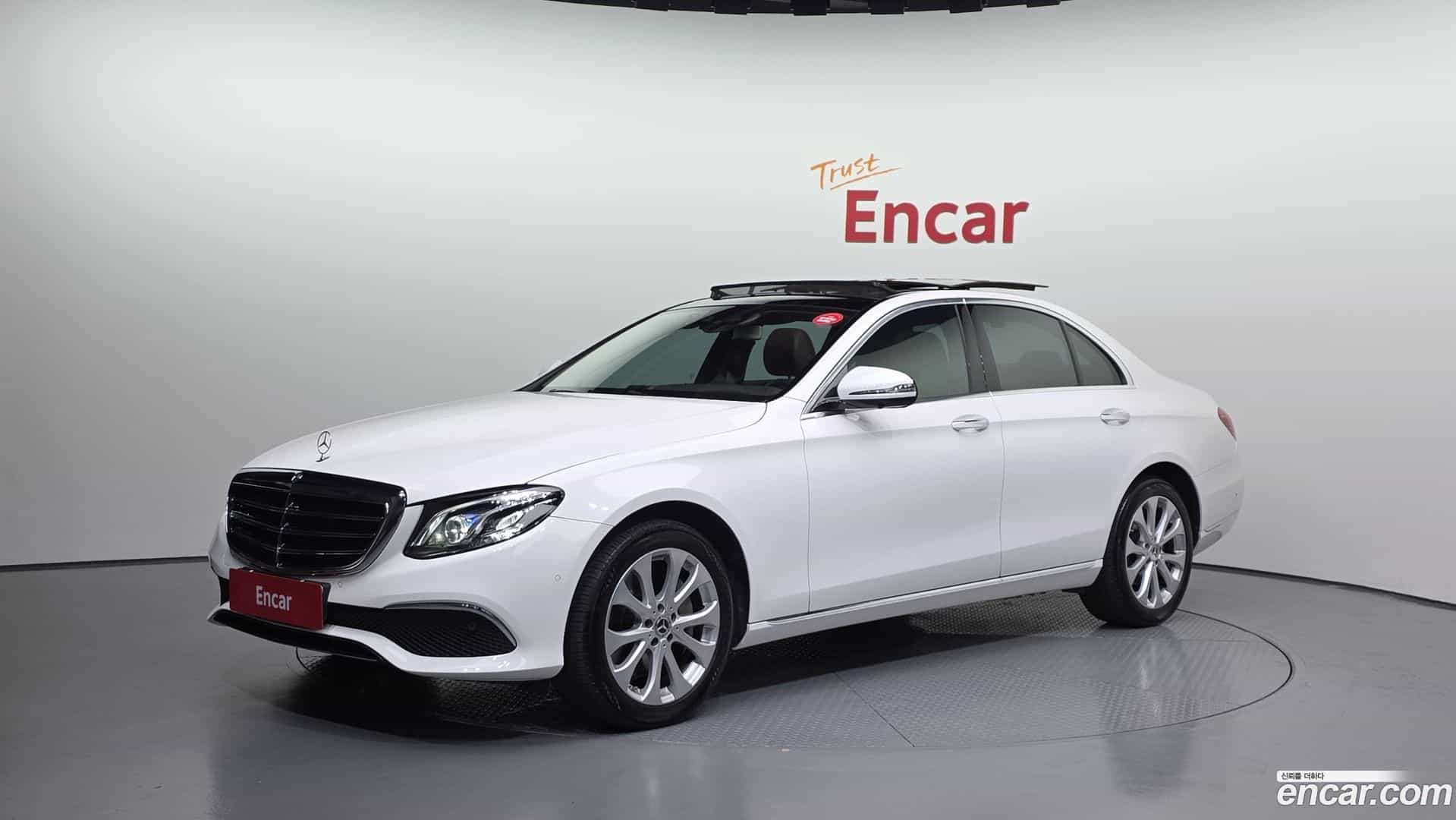 E-Class Mercedes-Benz 2019.1-OUTER-001