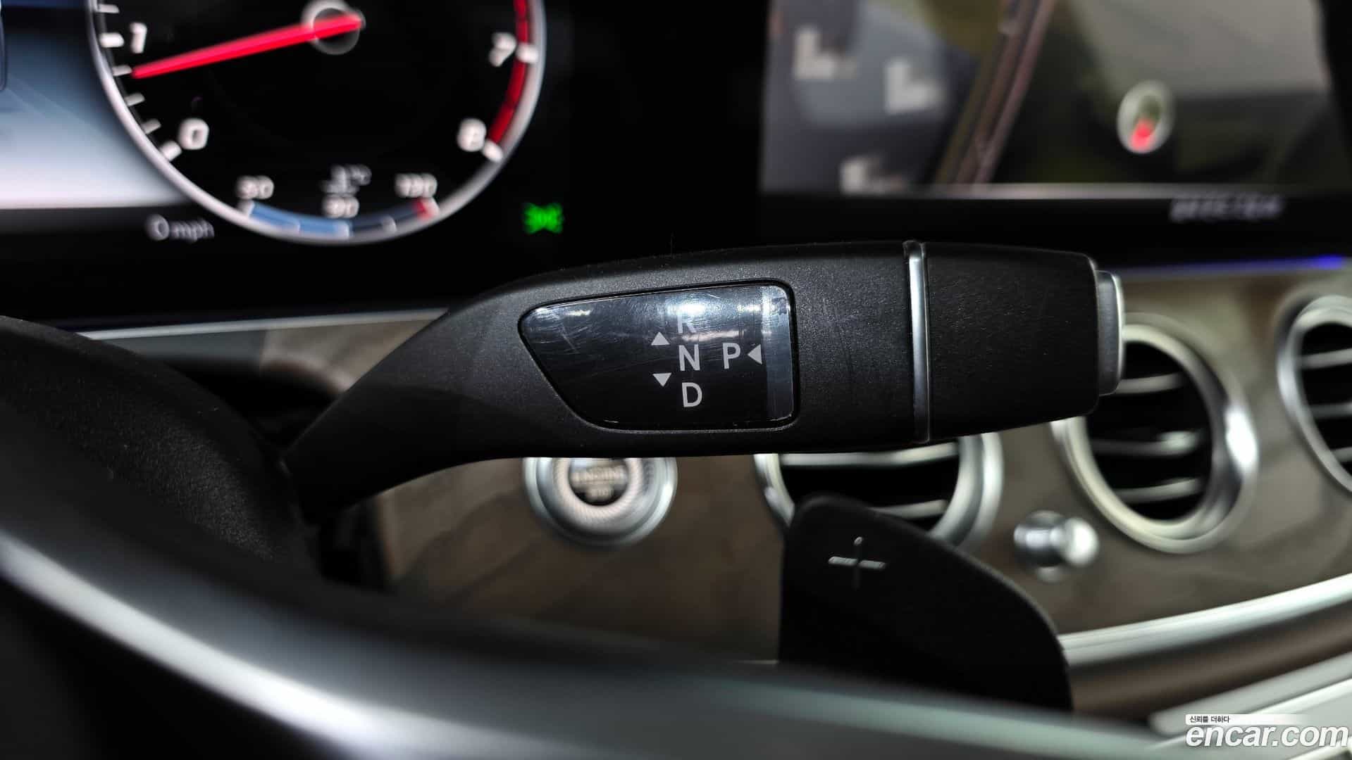 E-Class Mercedes-Benz 2019.1-INNER-009