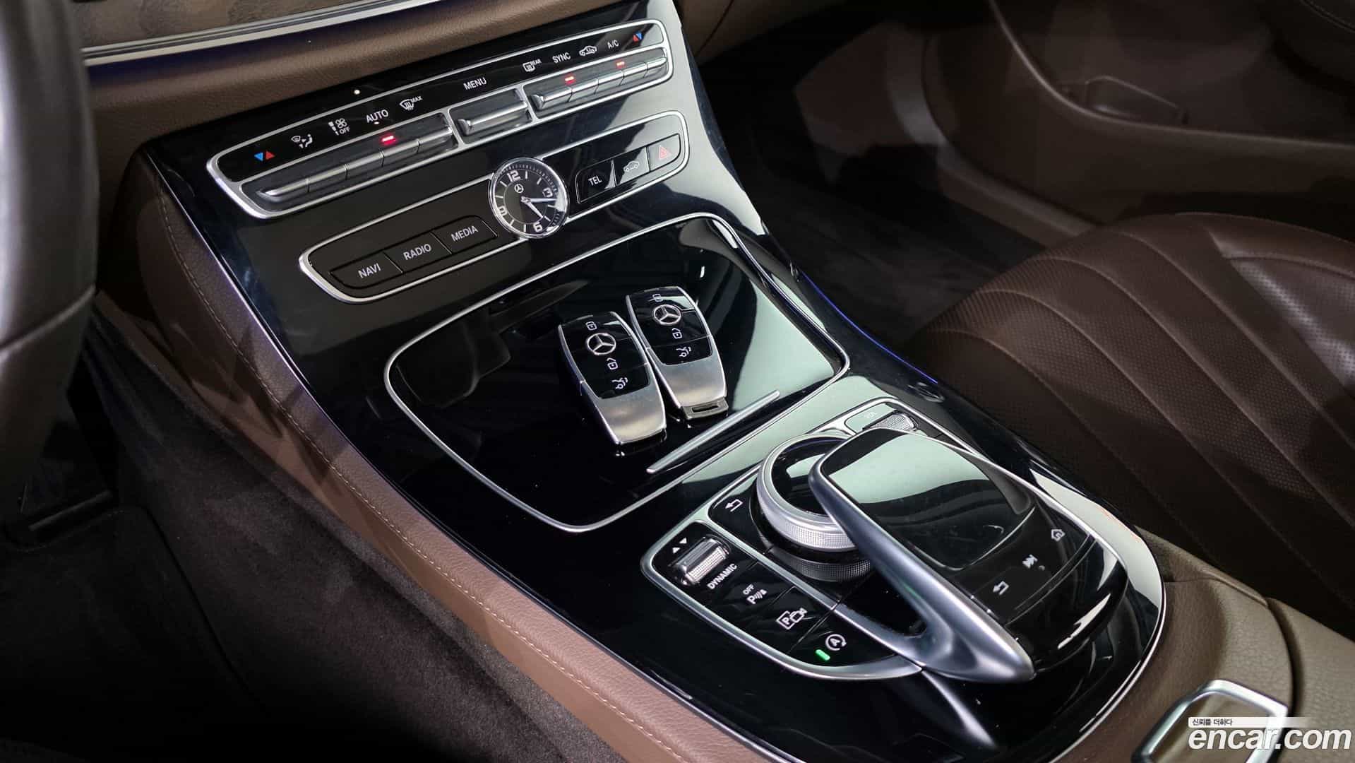 E-Class Mercedes-Benz 2019.1-OPTION-021