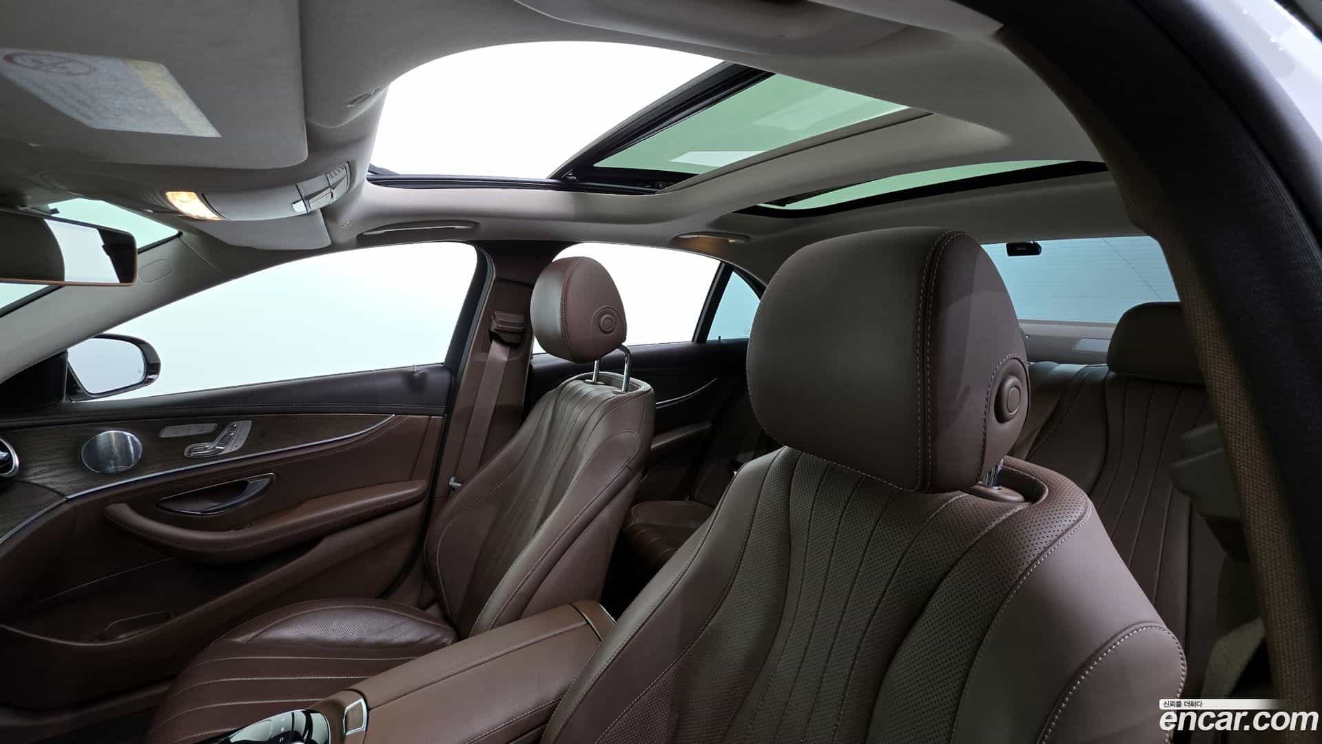E-Class Mercedes-Benz 2019.1-OPTION-023