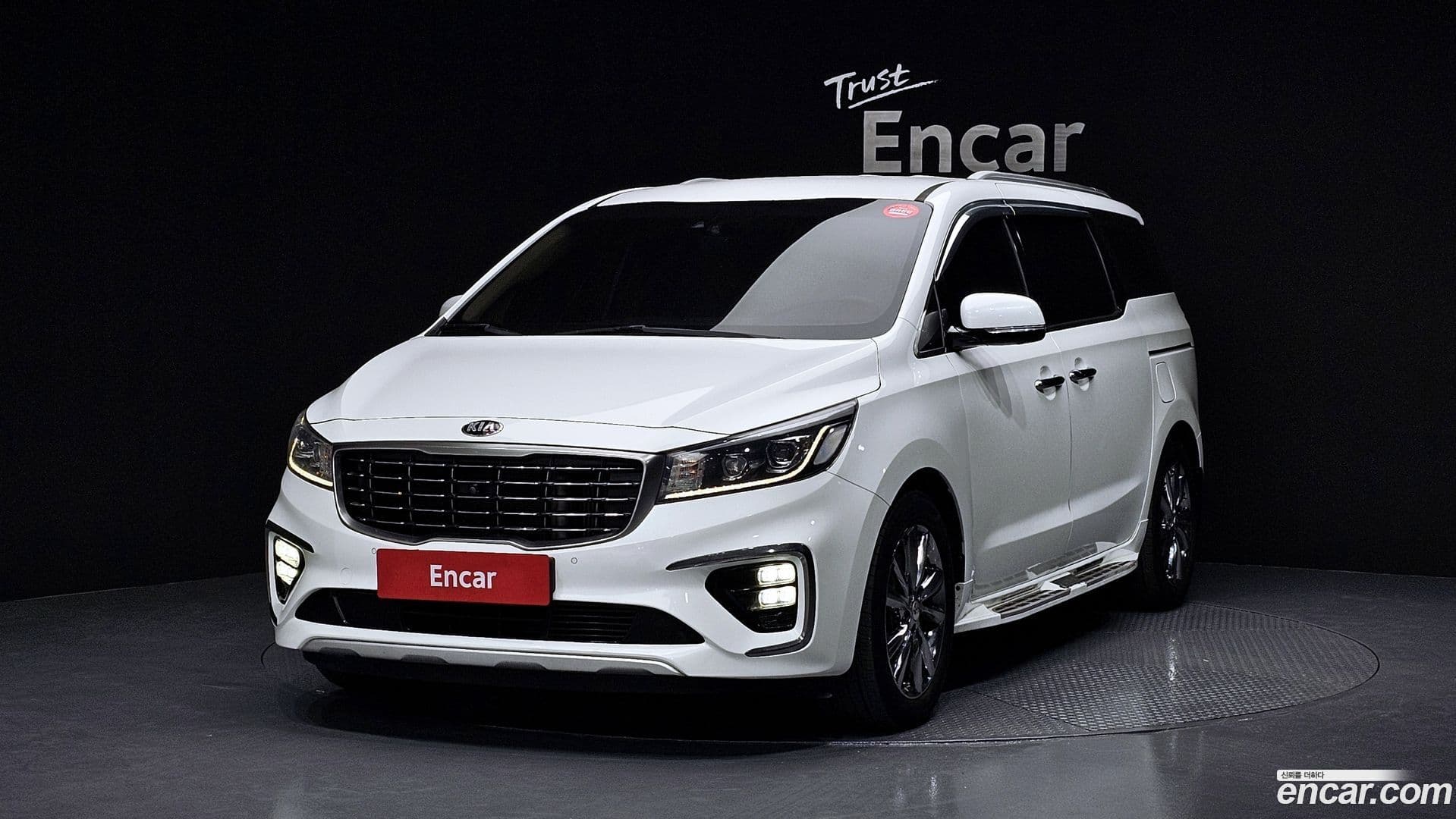 Main__Slider__Photo:Canival Kia 2018.3-0