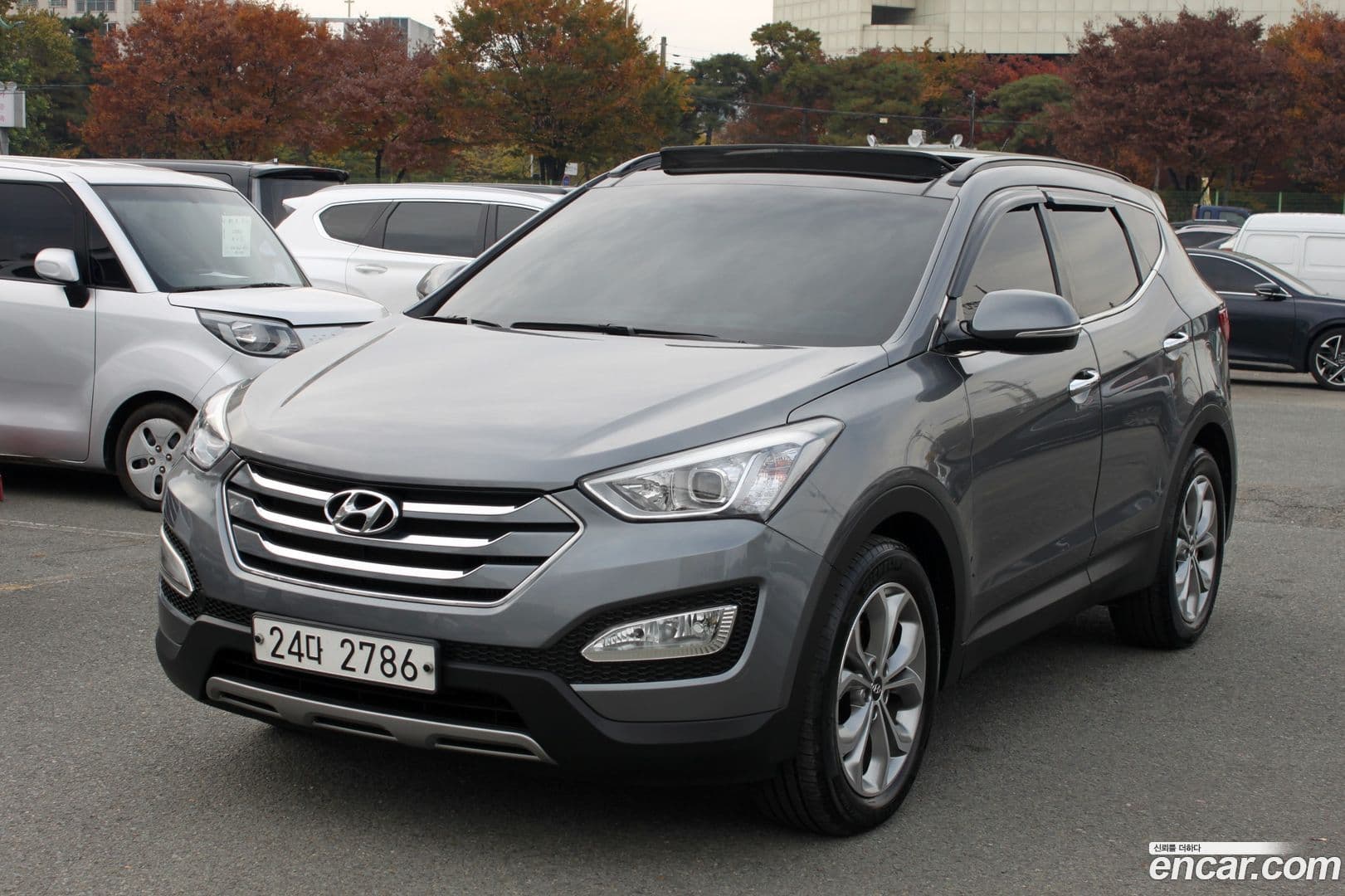 Main__Slider__Photo:Santafe Hyundai 2015.2-0