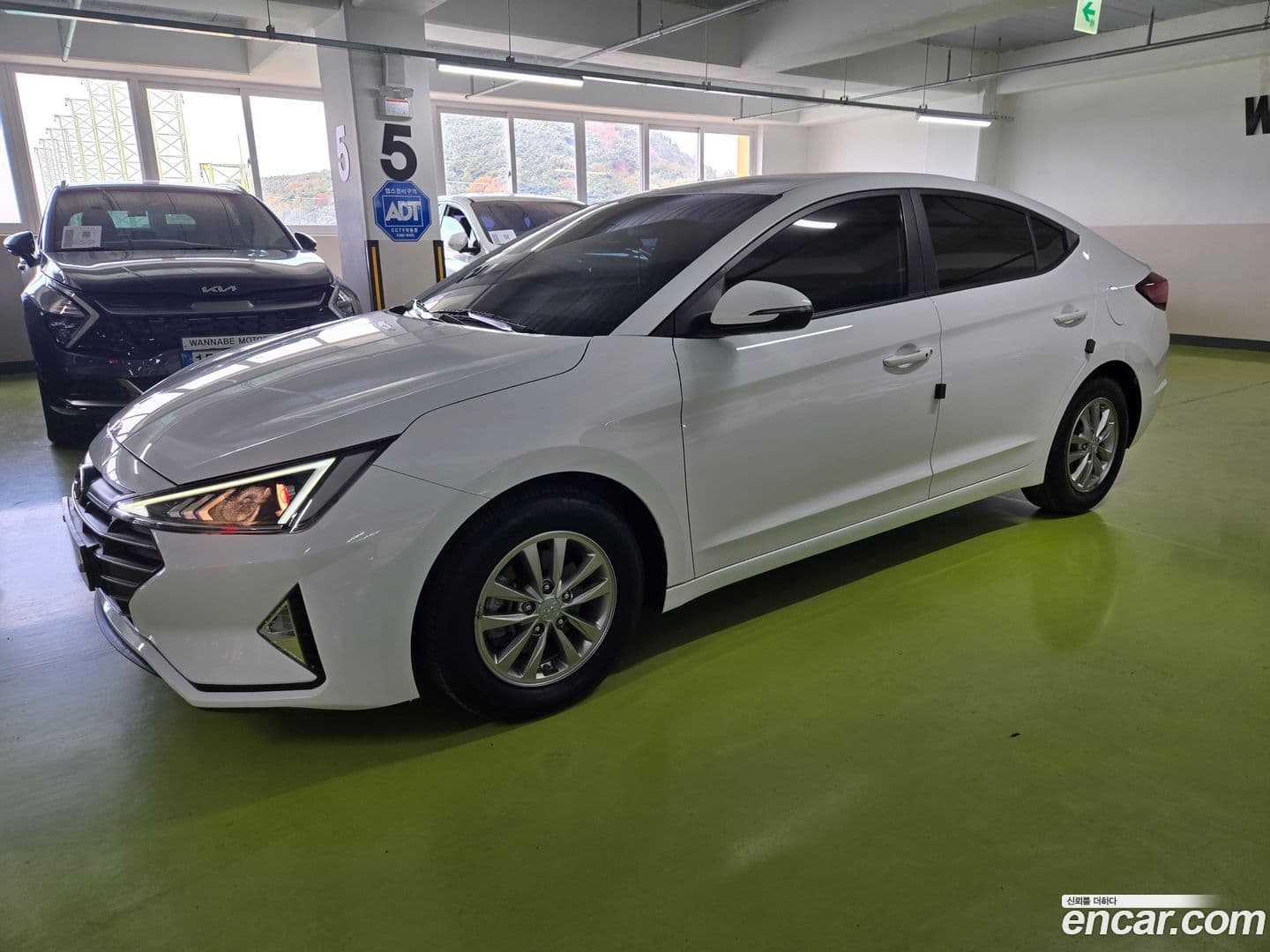 Main__Slider__Photo:AVANTE Hyundai 2019.7-0
