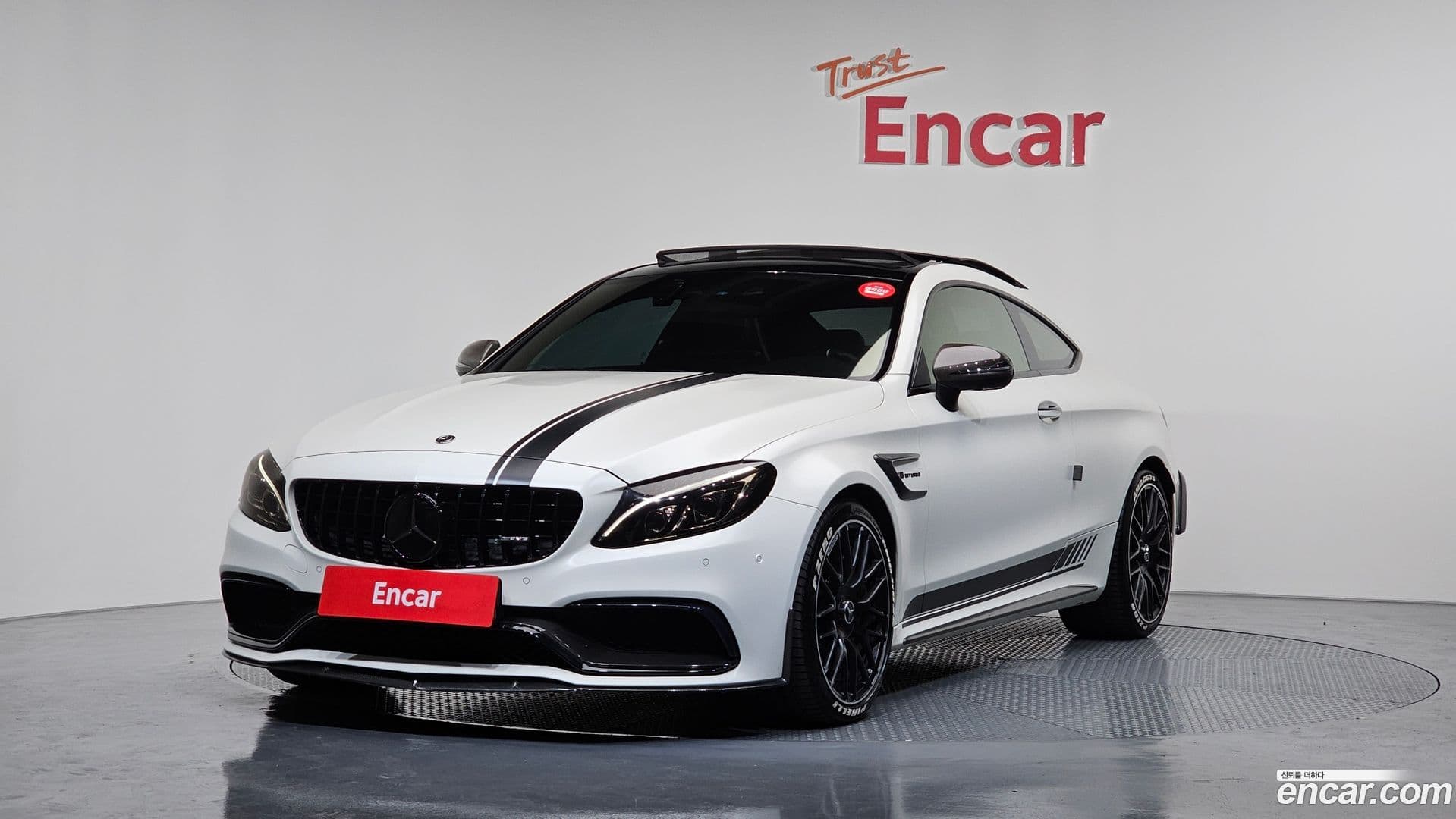 Main__Slider__Photo:C-Class Mercedes-Benz 2018.1-0