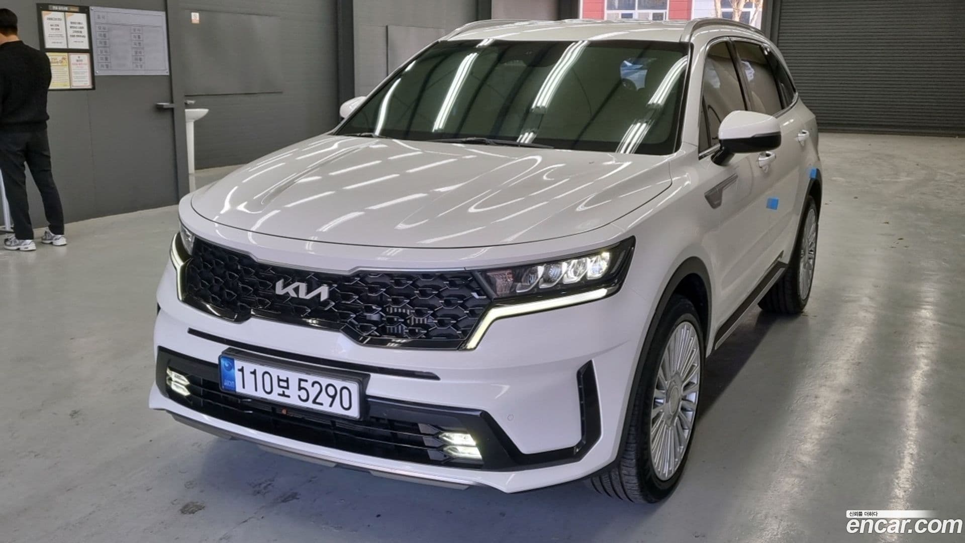 Main__Slider__Photo:Sorento Kia 2021.11-0