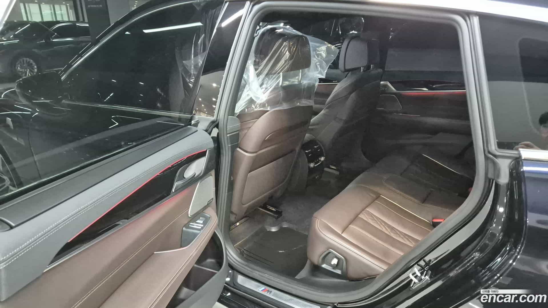 Gran Turismo BMW 2022.7-INNER-009