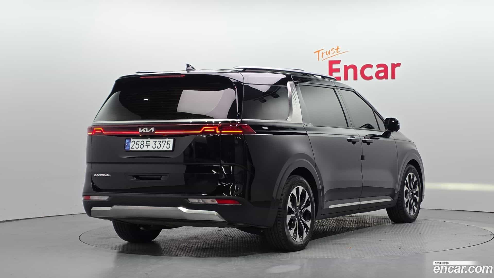 Canival Kia 2021.11-OUTER-2