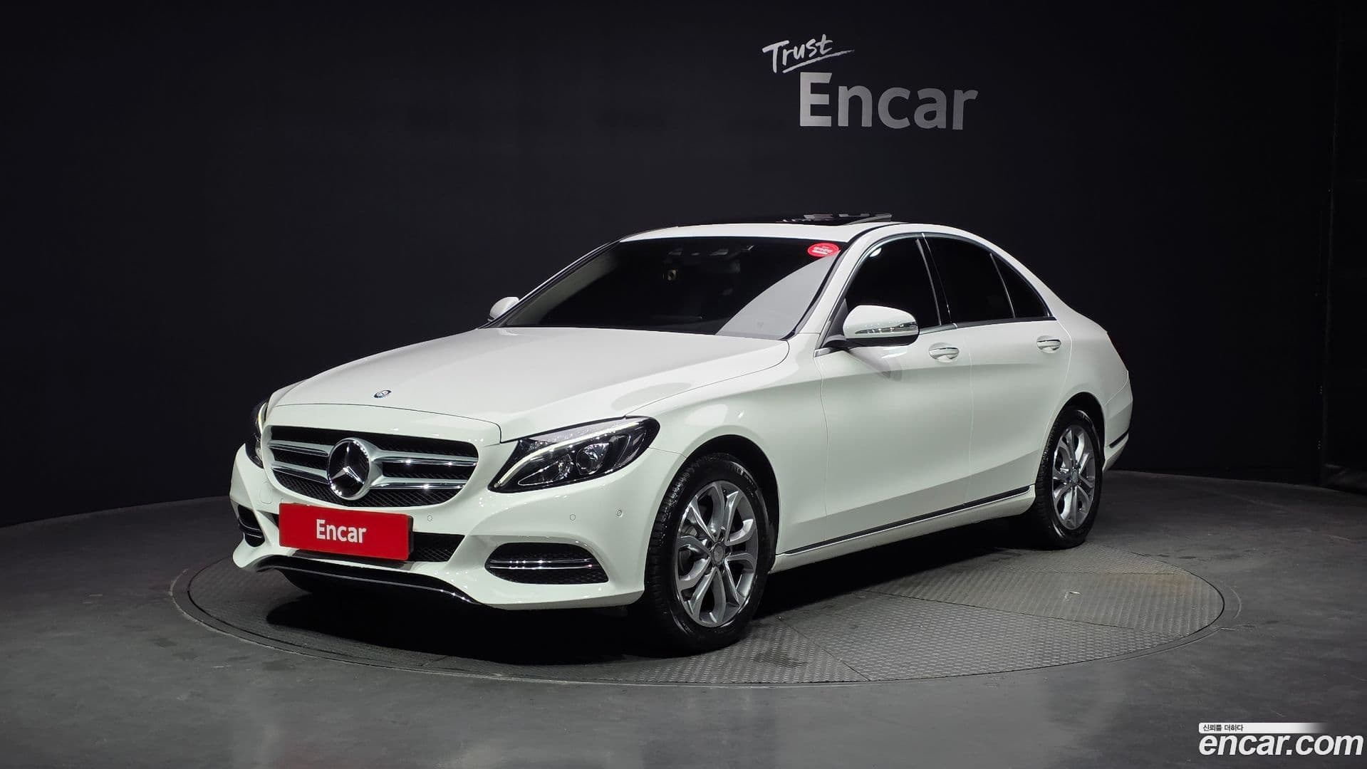 Main__Slider__Photo:C-Class Mercedes-Benz 2014.9-0