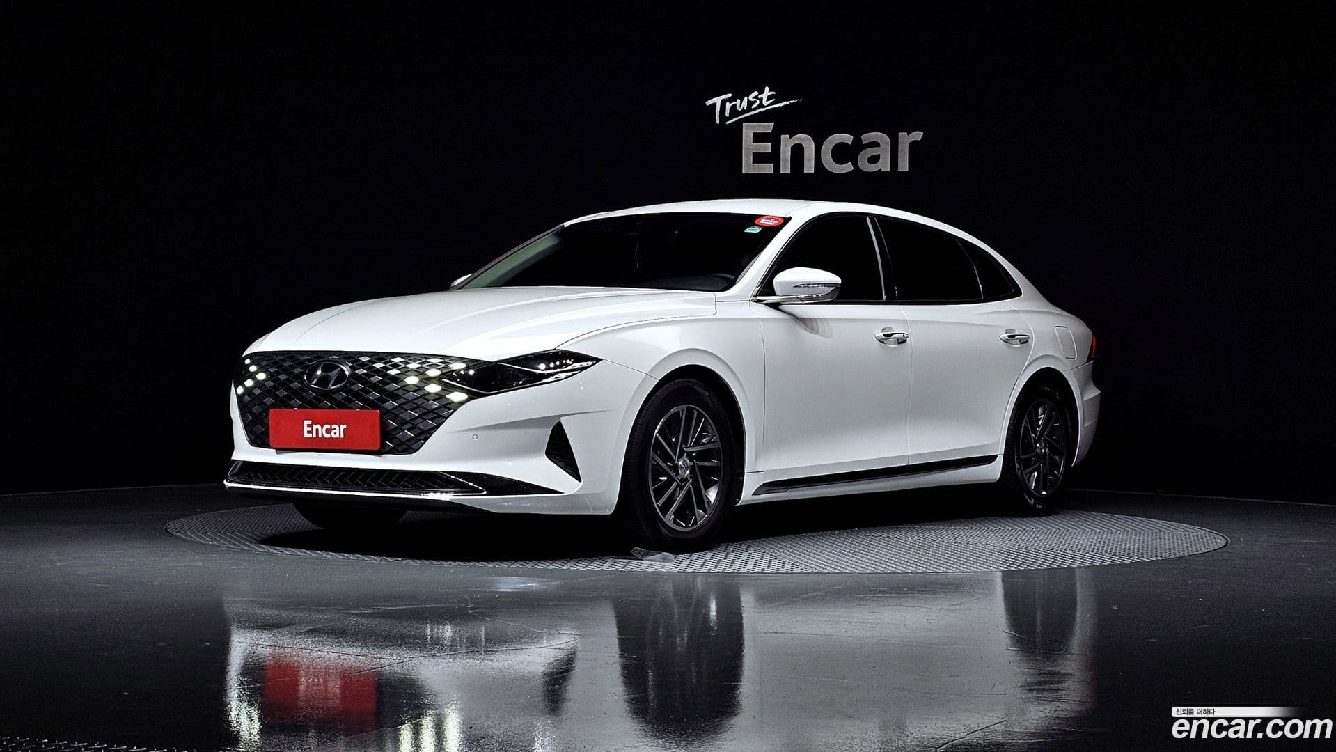 Main__Slider__Photo:Grandeur Hyundai 2022.5-0