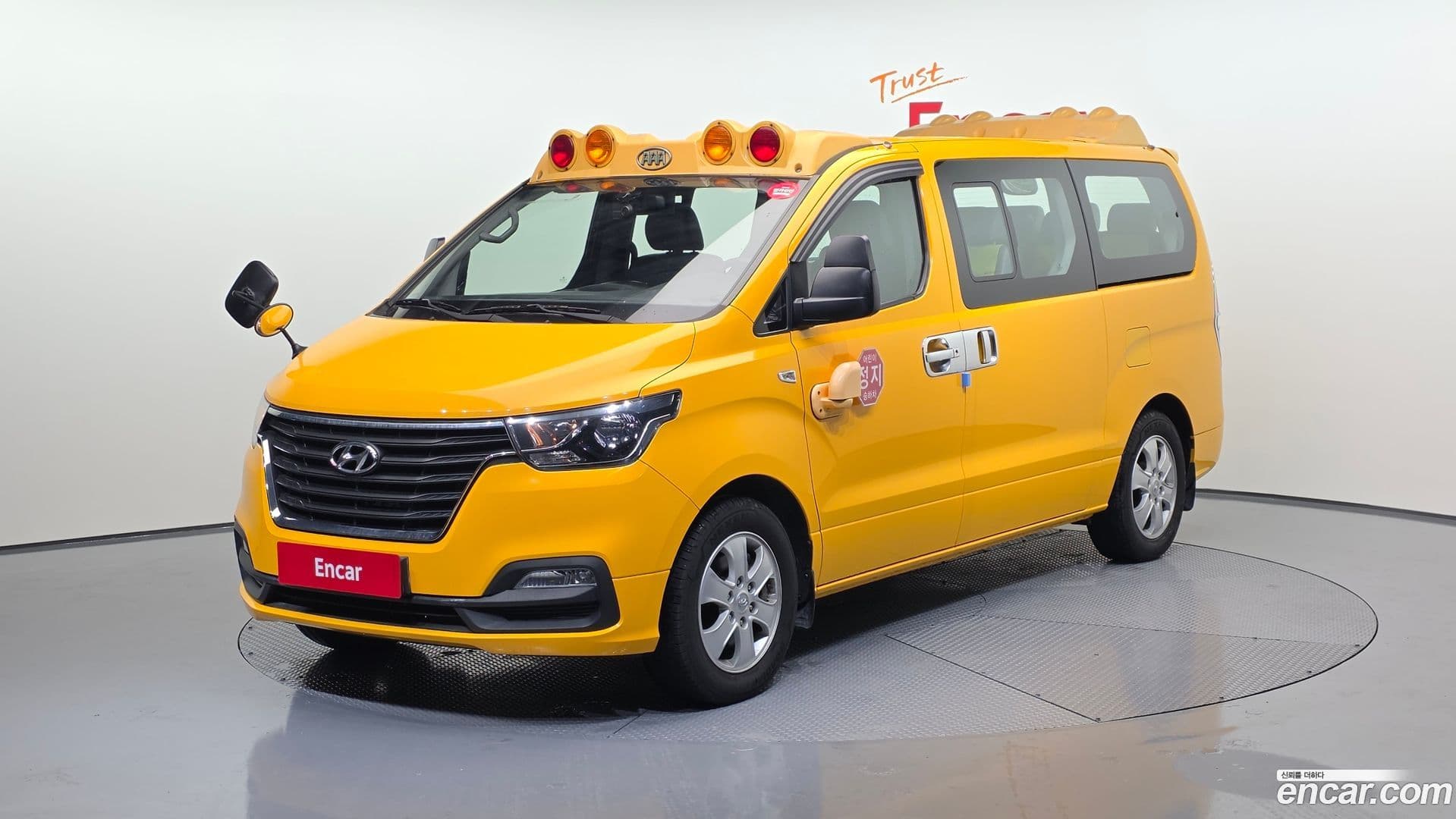 Main__Slider__Photo:Starex Hyundai 2018.3-0