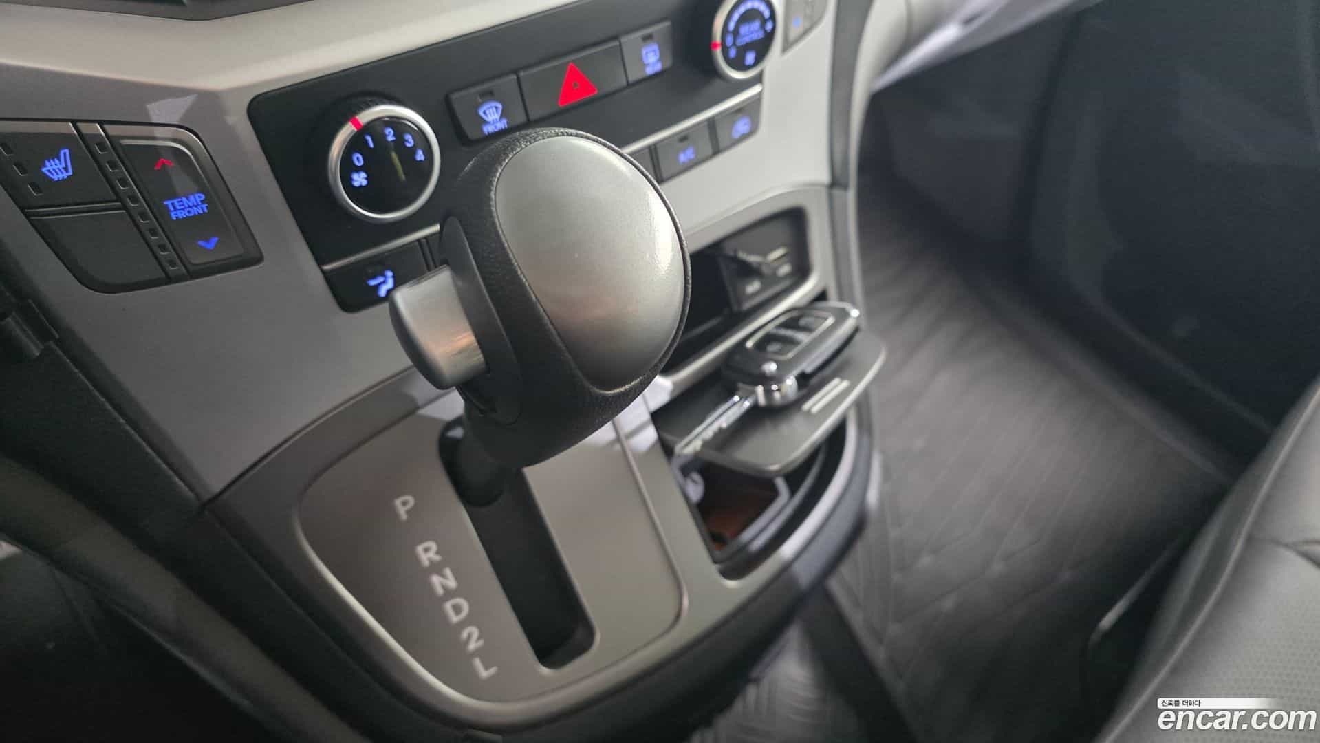 Starex Hyundai 2018.3-INNER-009