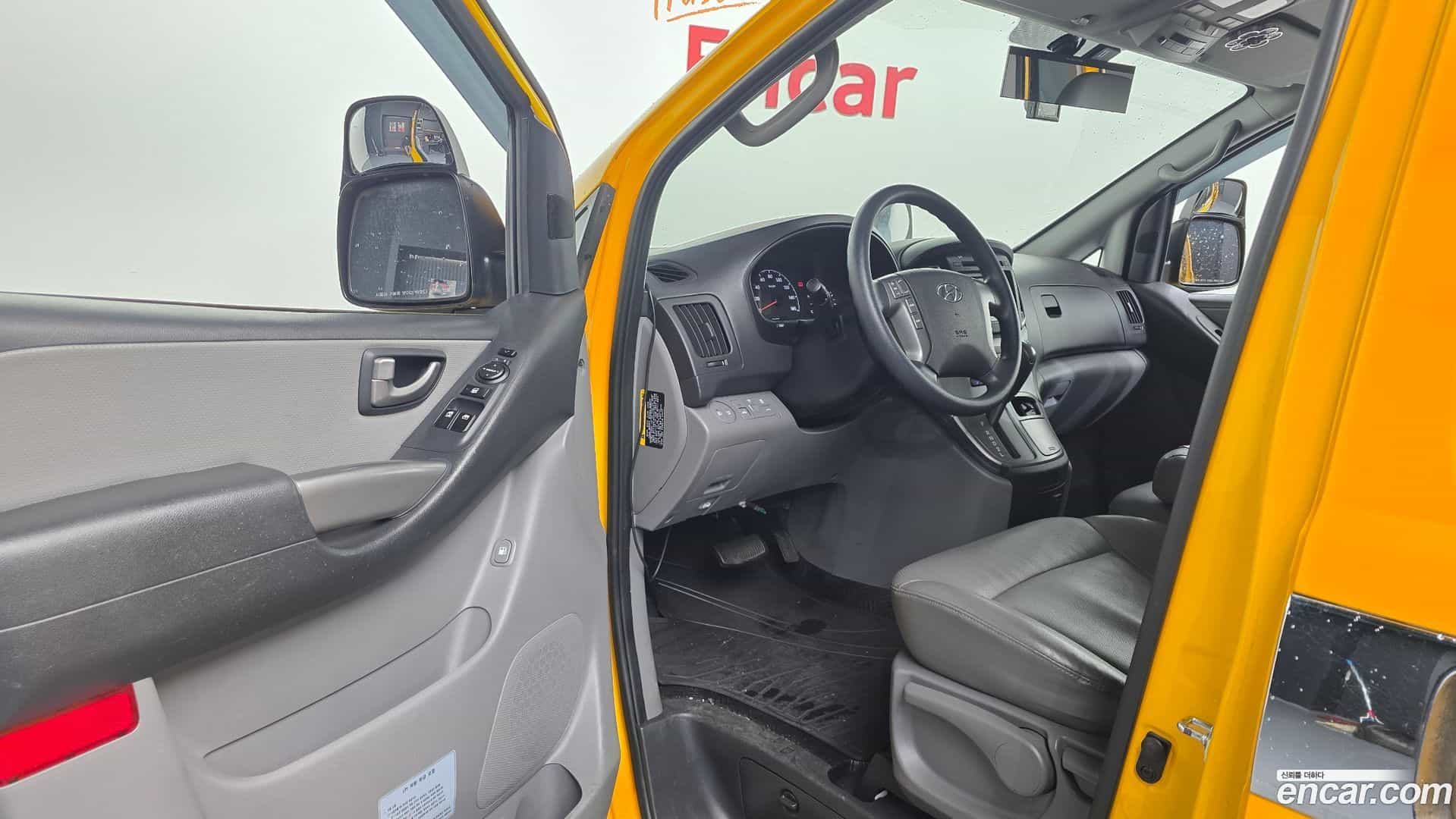 Starex Hyundai 2018.3-INNER-010