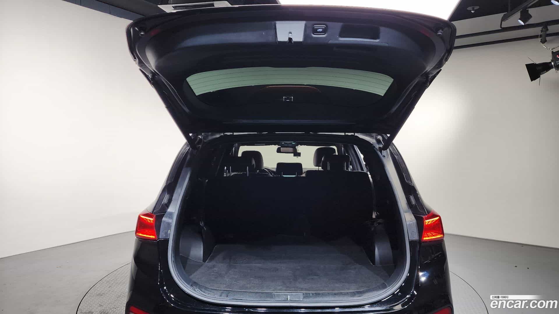 Santafe Hyundai 2019.1-OPTION-024