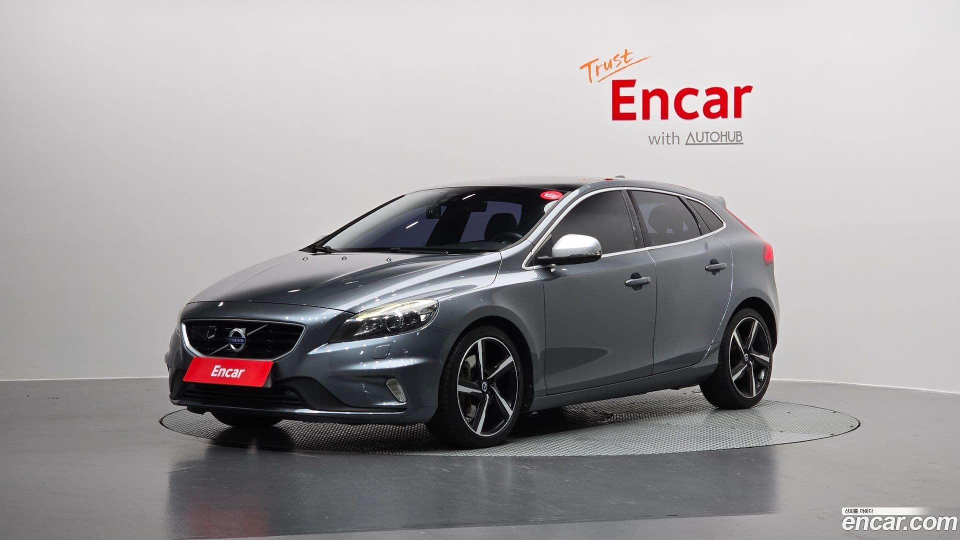 Main__Slider__Photo:V40 Volvo 2016.5-0