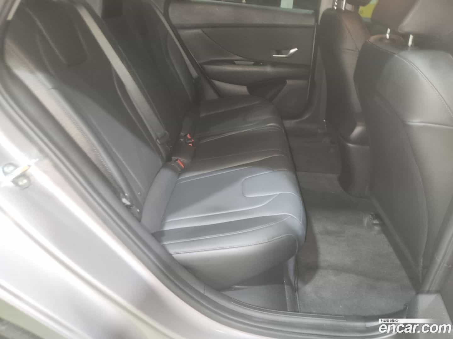 AVANTE Hyundai 2020.10-OPTION-018
