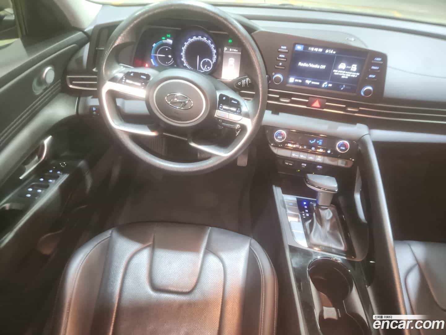 AVANTE Hyundai 2020.10-OPTION-022