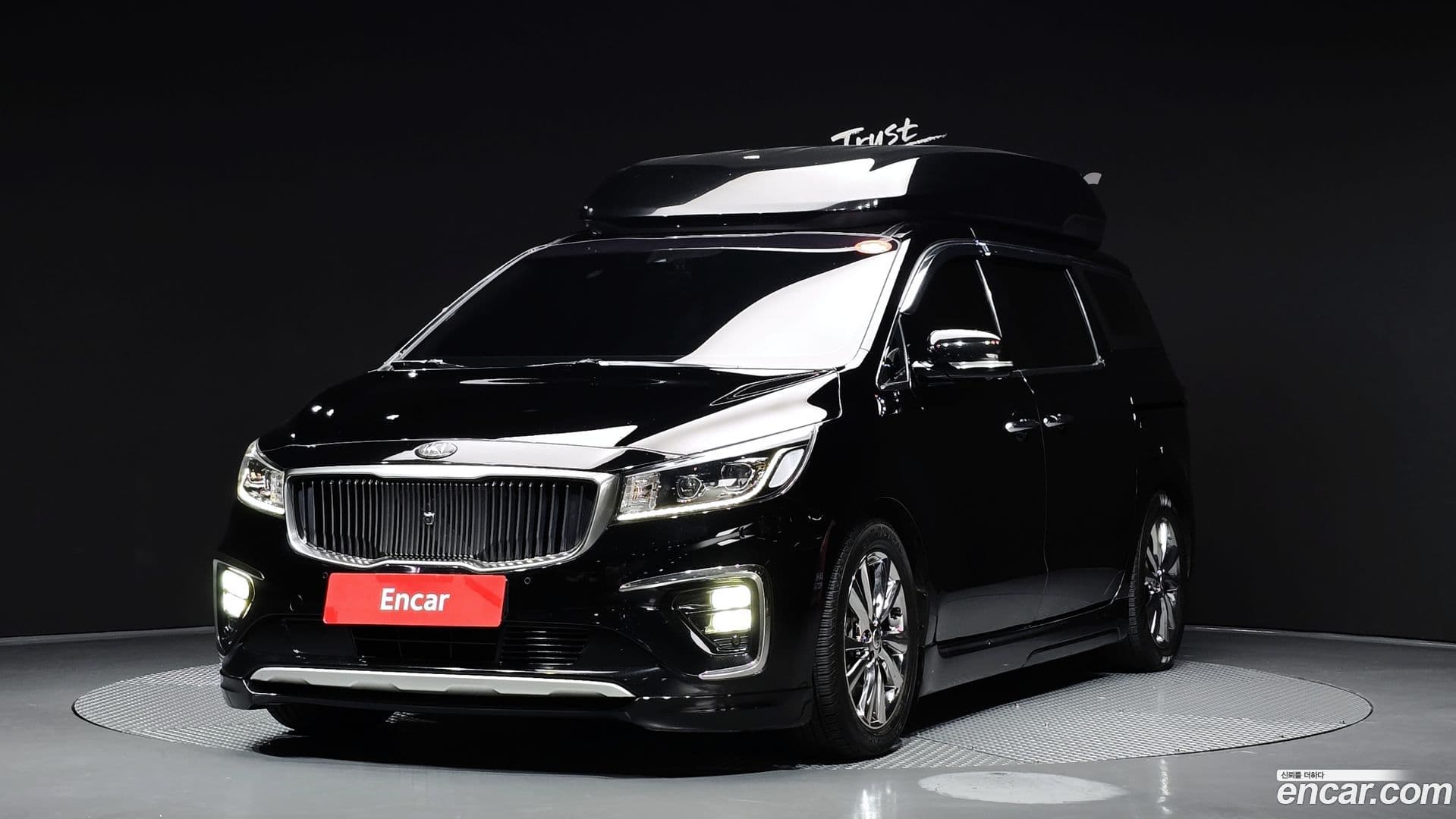 Main__Slider__Photo:Canival Kia 2019.3-0