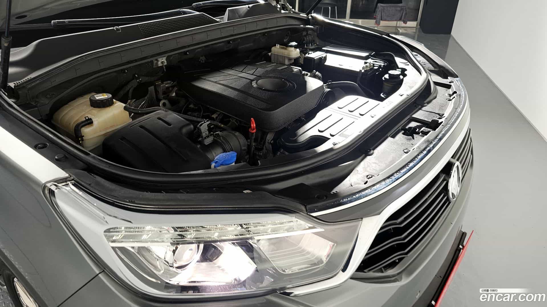 Rexton KG Mobility 2017.5-INNER-006