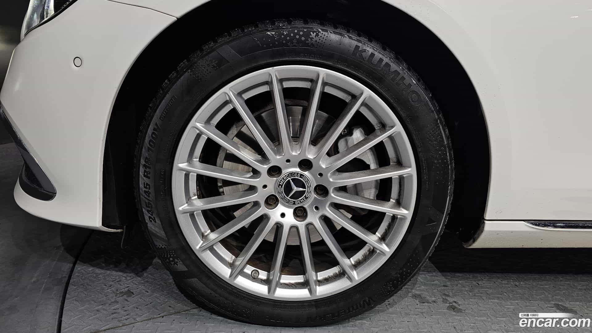 E-Class Mercedes-Benz 2020.10-OUTER-5