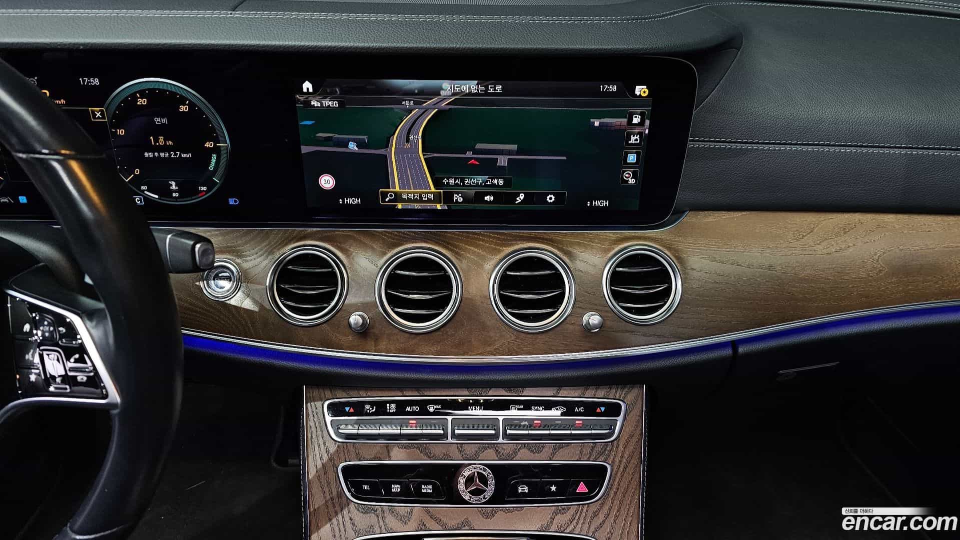 E-Class Mercedes-Benz 2020.10-OPTION-18