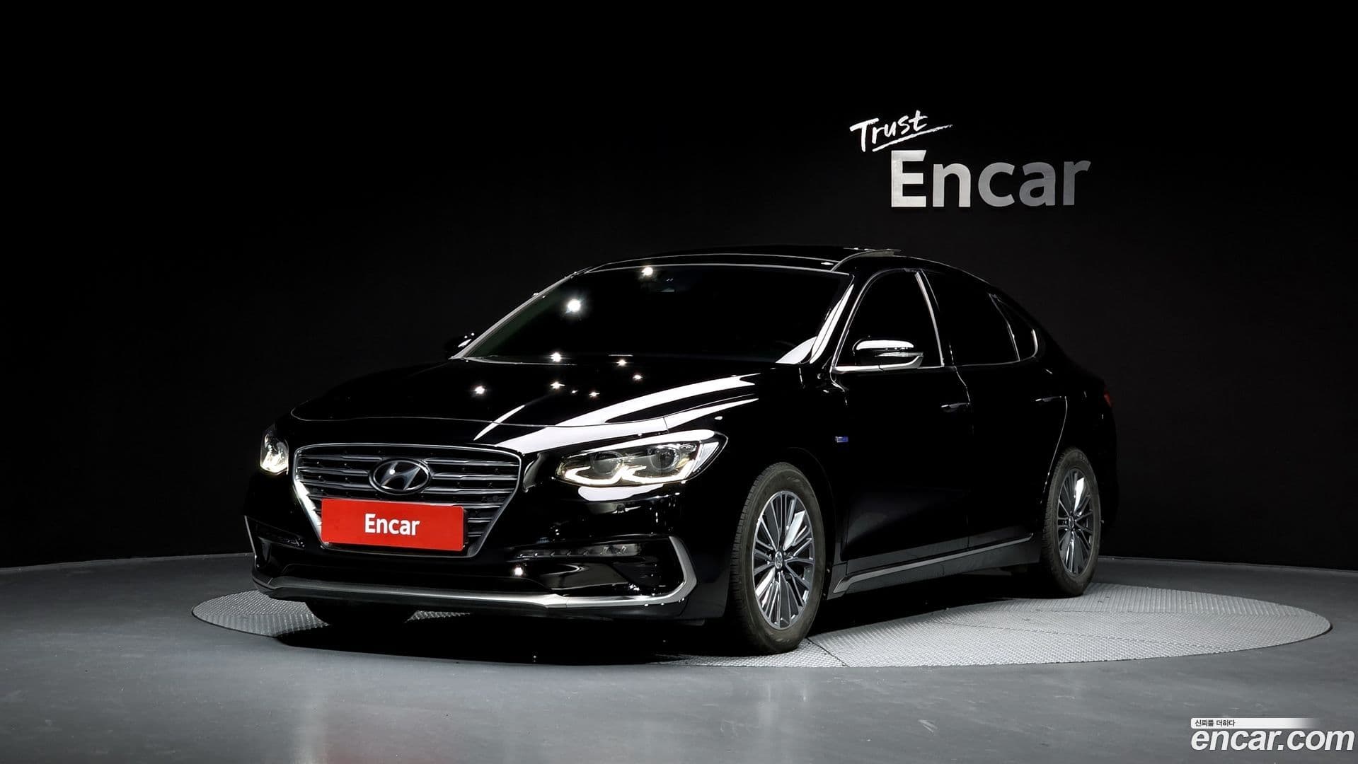 Main__Slider__Photo:Grandeur Hyundai 2017.7-0