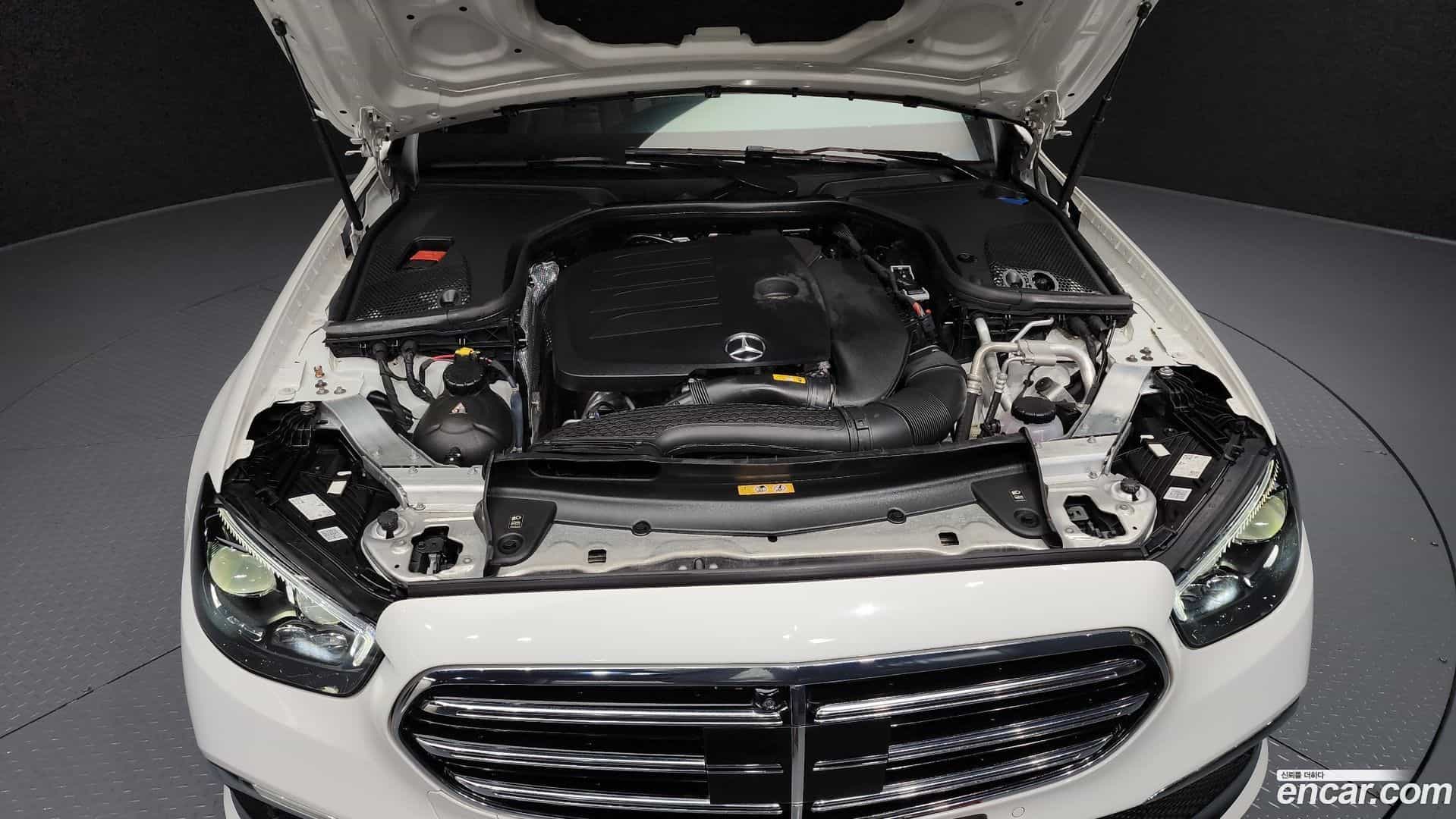 E-Class Mercedes-Benz 2022.10-INNER-6