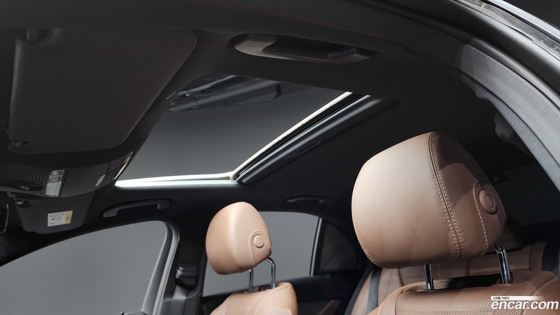 E-Class Mercedes-Benz 2022.10-OPTION-22