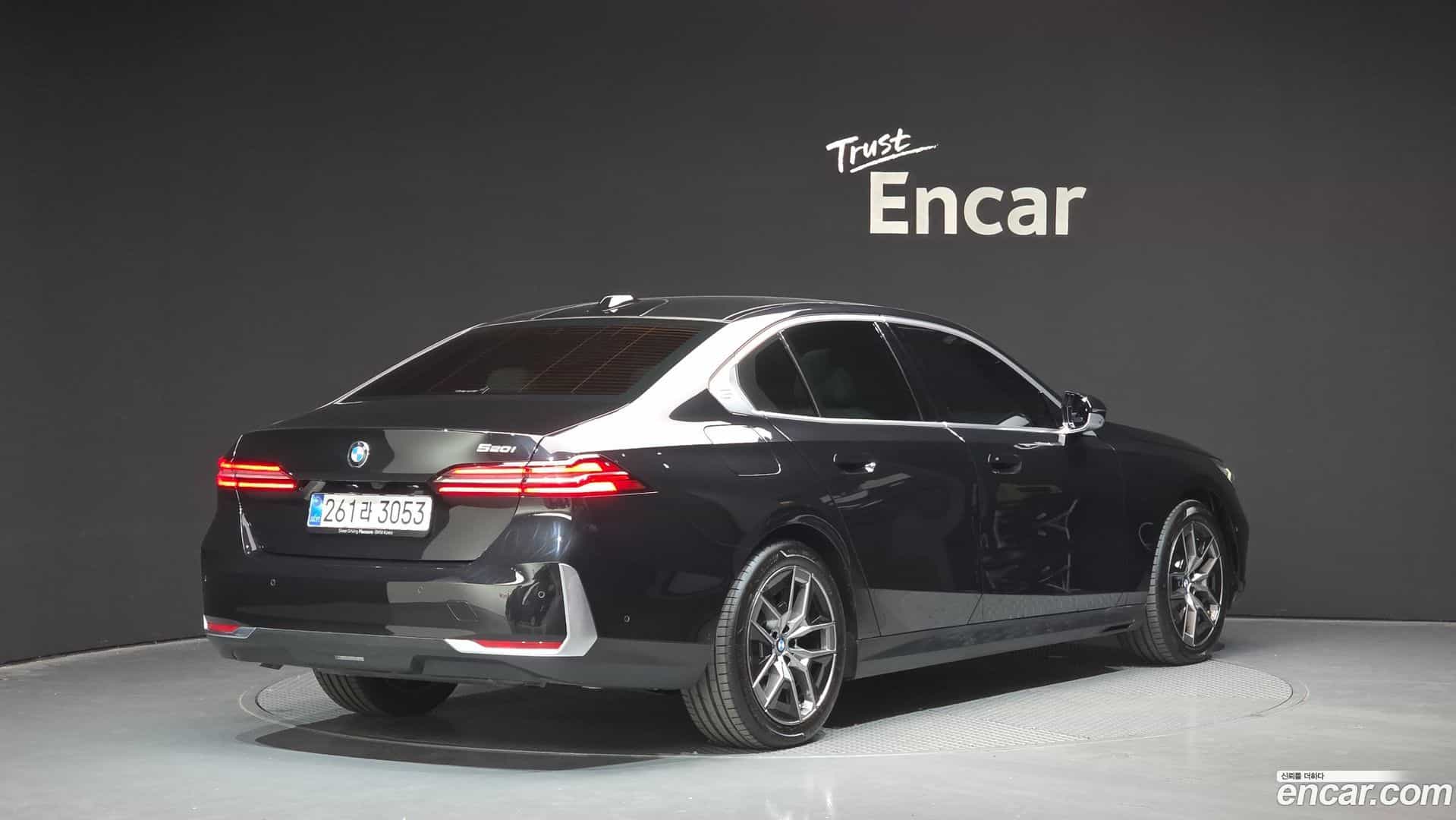 5-Series BMW 2025.5-OUTER-2