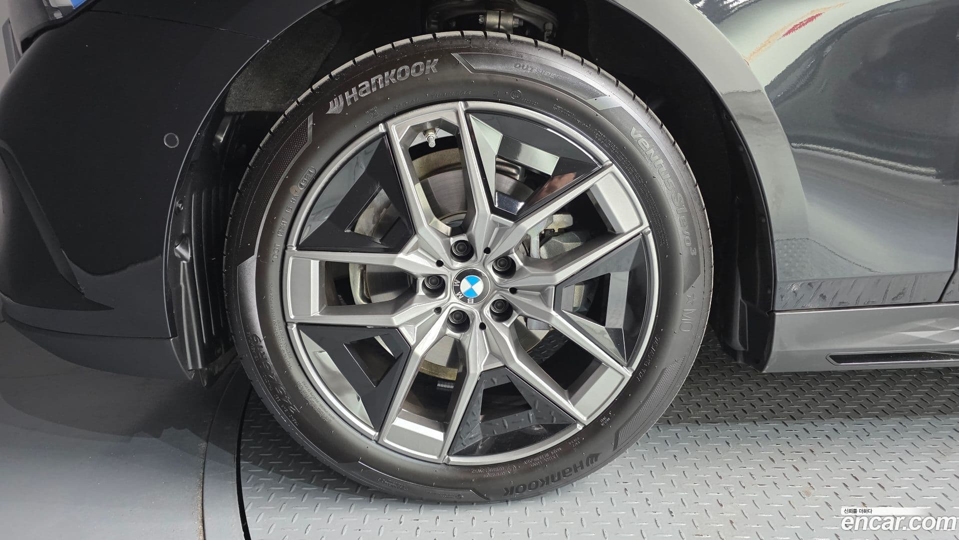 Main__Slider__Photo:5-Series BMW 2025.5-4