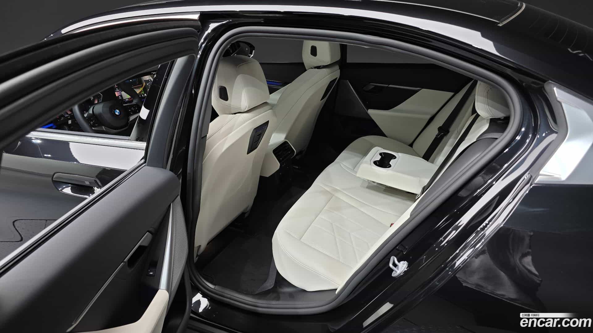 5-Series BMW 2025.5-OPTION-15