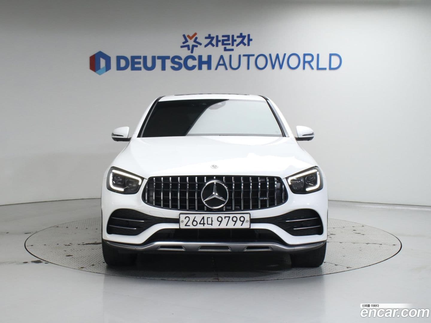 Main__Slider__Photo:GLC-Class Mercedes-Benz 2020.6-0