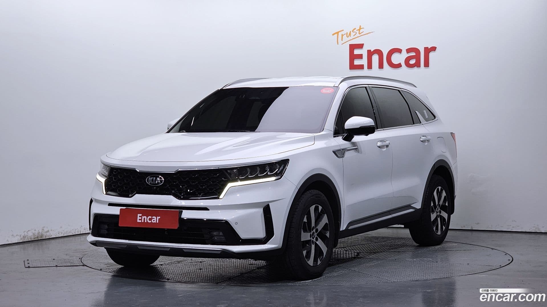 Main__Slider__Photo:Sorento Kia 2020.8-0