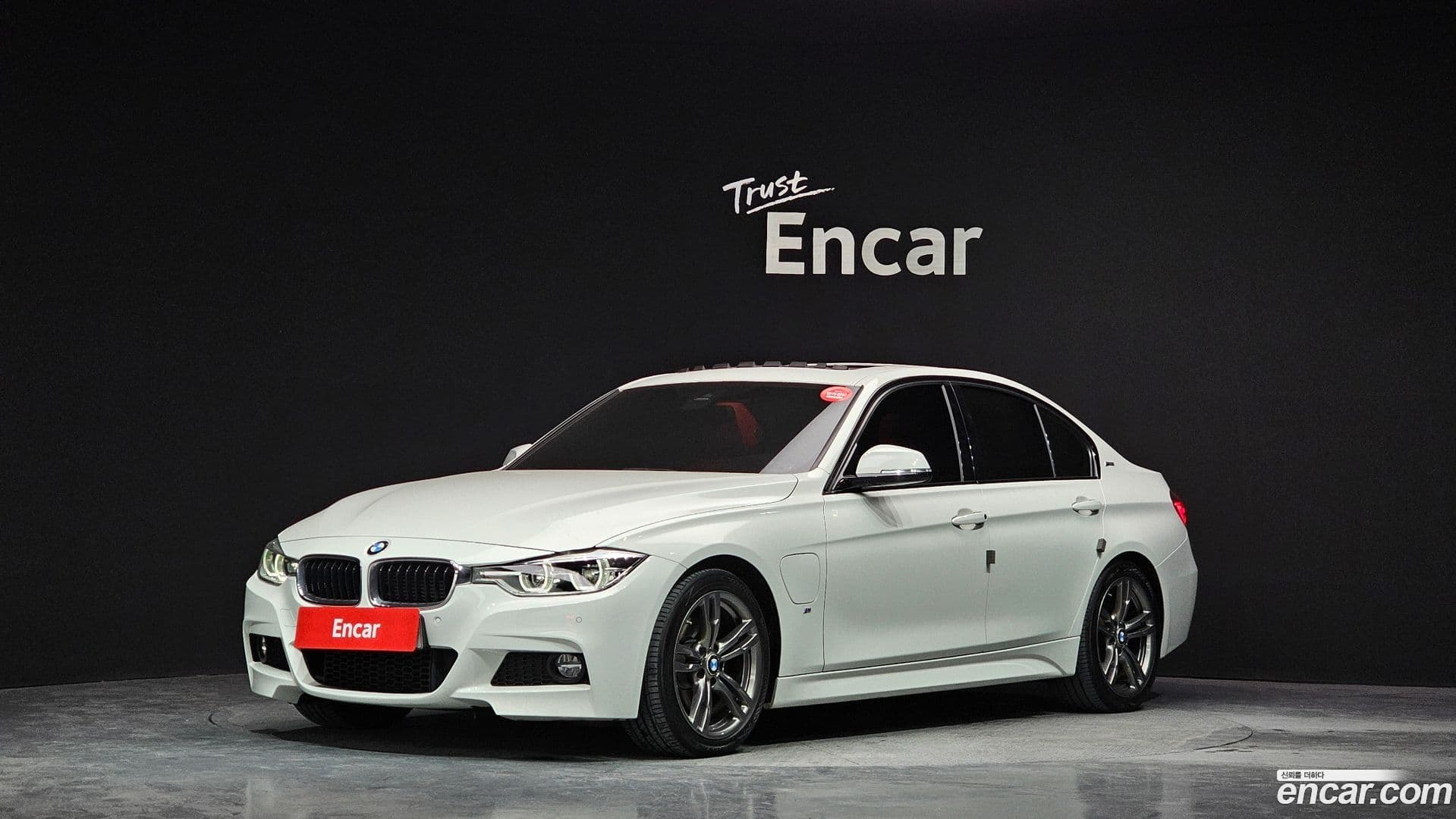 Main__Slider__Photo:3-Series BMW 2018.11-0