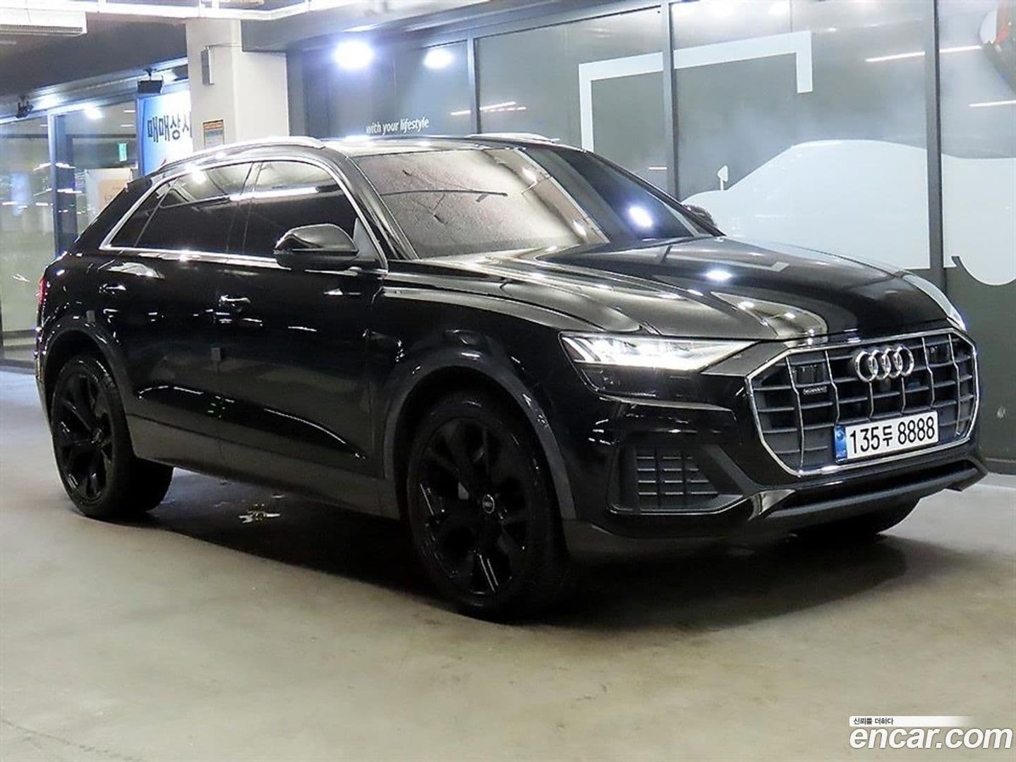 Main__Slider__Photo:Q8 Audi 2023.0-0