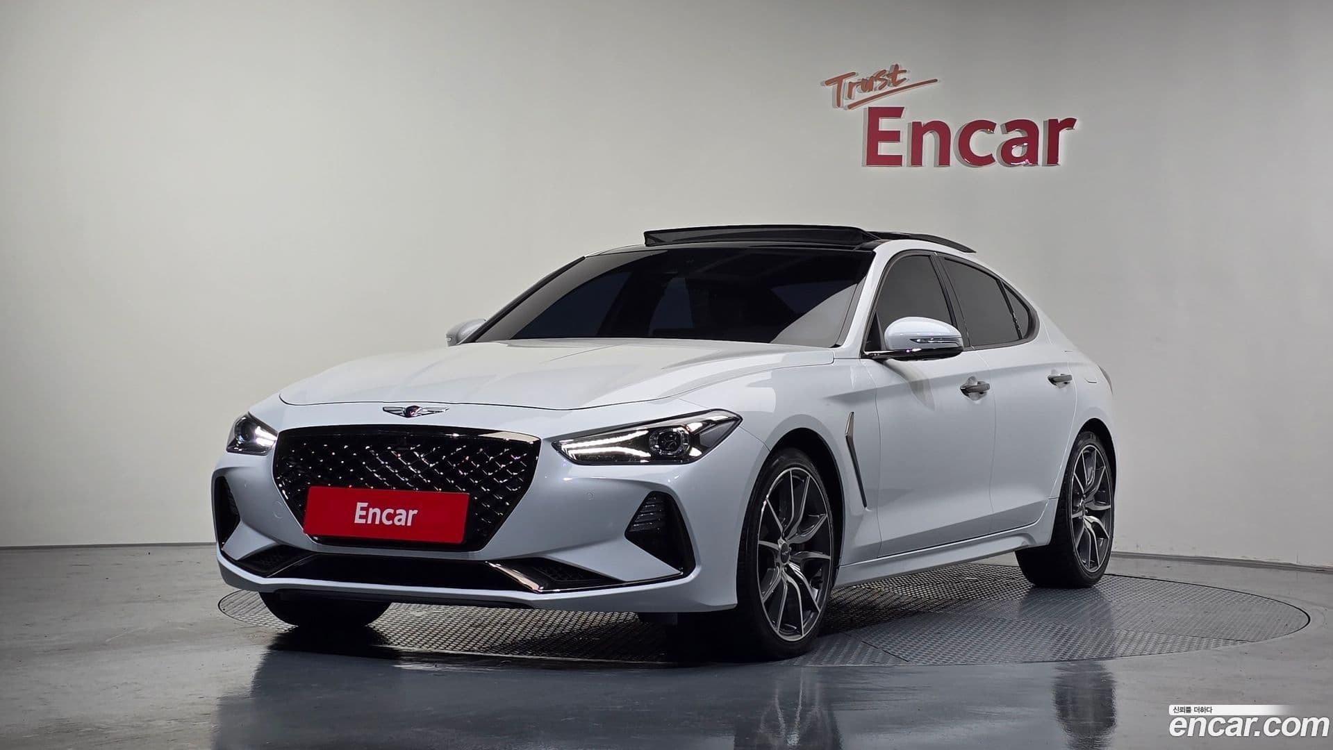Main__Slider__Photo:G70 Genesis 2019.6-0